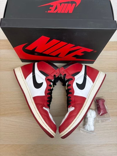 Nike Air Jordan 1 Retro High "Chicago" (2015)