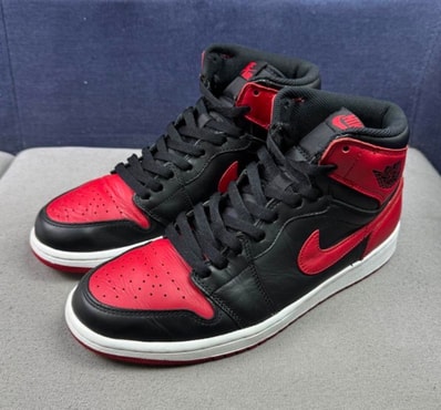 Nike Air Jordan 1 Retro High OG "Bred" (2013)