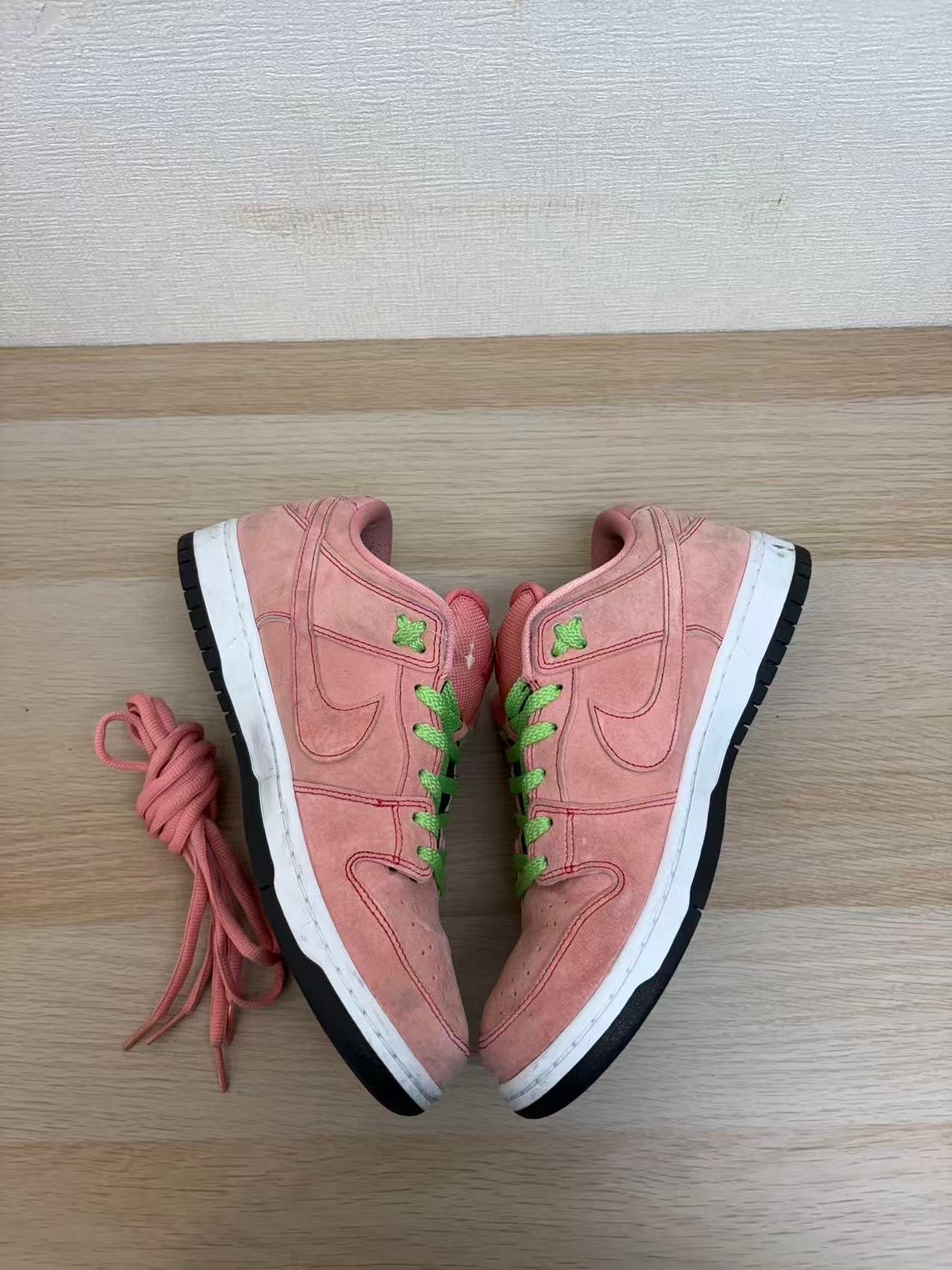 Nike SB Dunk Low "Pink Pig"