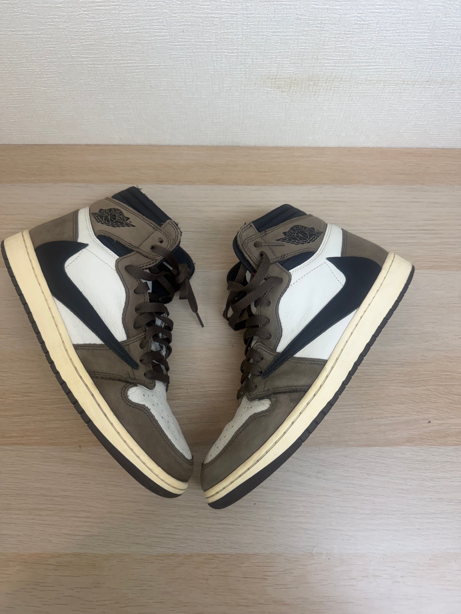 Travis Scott × Nike Air Jordan 1 Retro High OG TS SP "Sail/Dark Mocha"