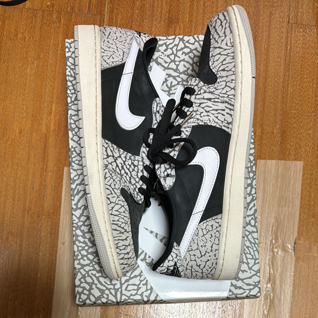 Nike Air Jordan 1 Retro Low OG "Black Cement"