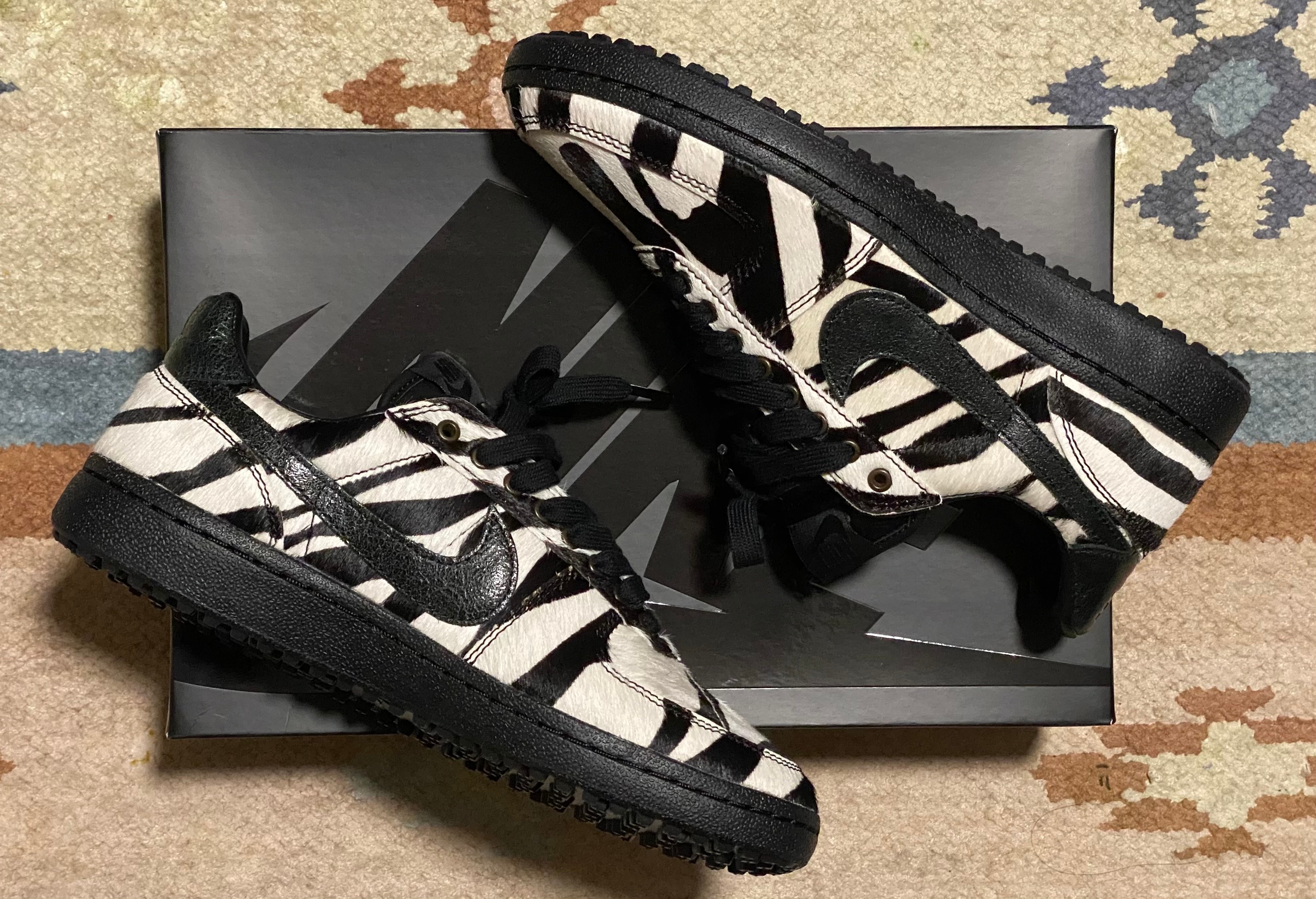 ナイキ フィールド ジェネラル "ゼブラ"