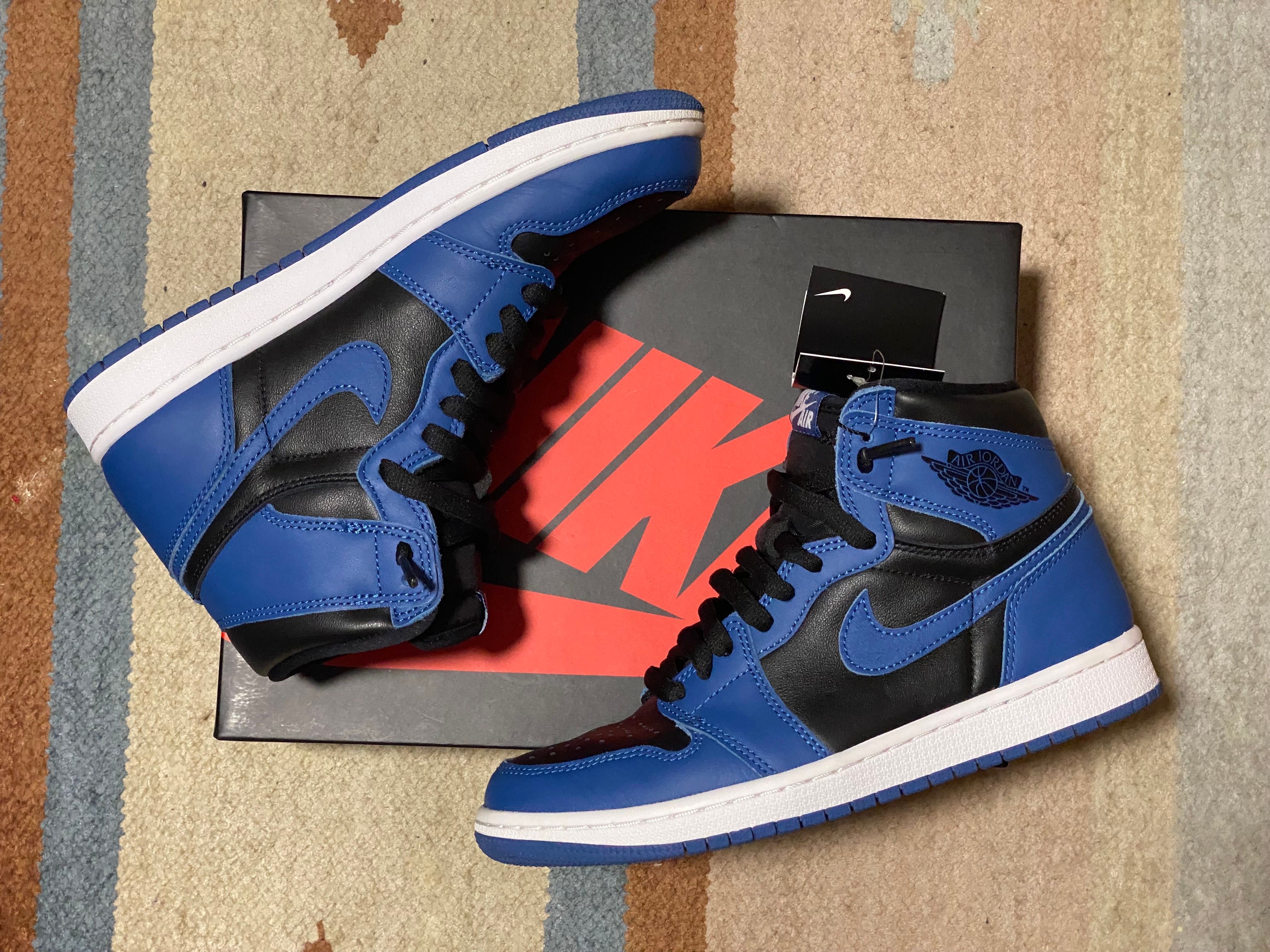 Nike Air Jordan 1 Retro High OG "Dark Marina Blue"
