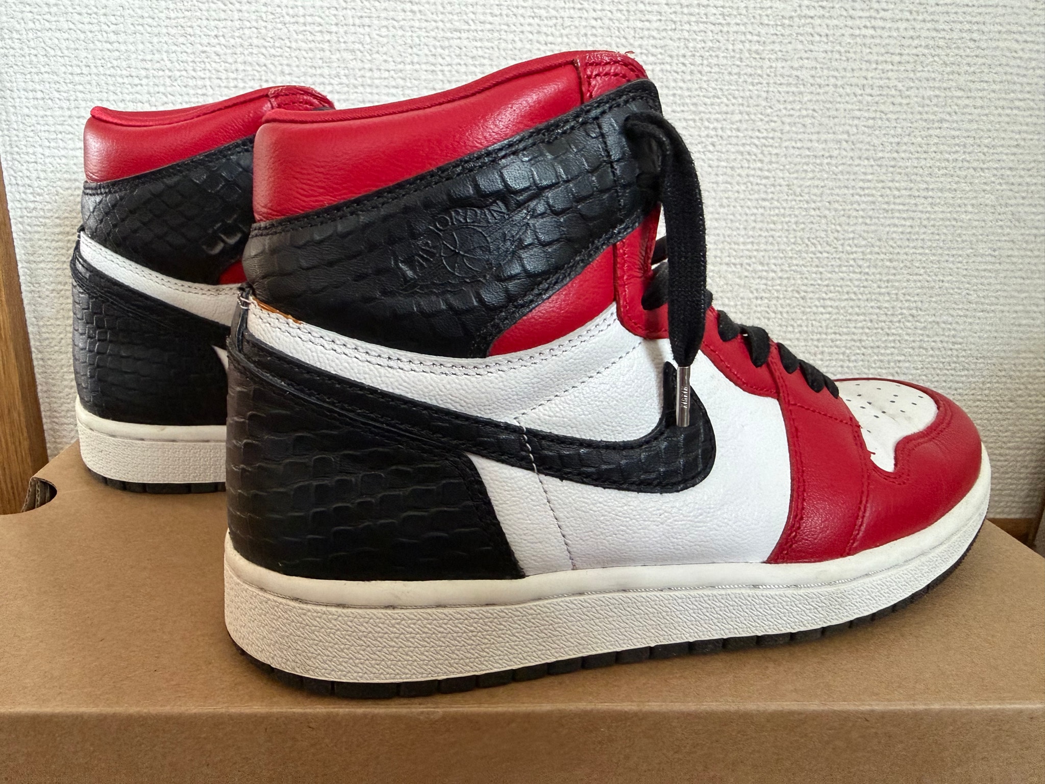 Nike Women's Air Jordan 1 High OG "Satin Red"