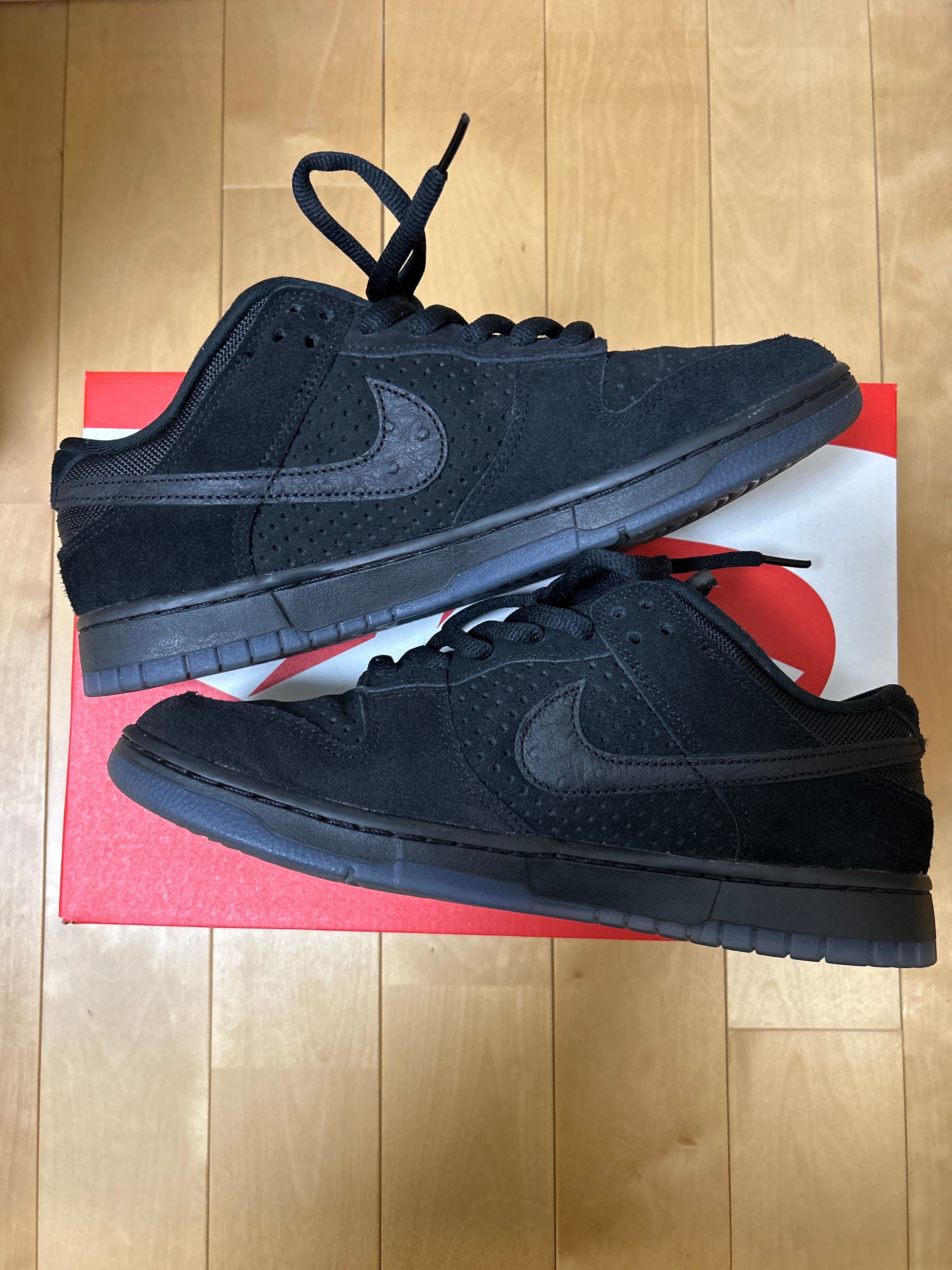 UNDEFEATED × Nike Dunk Low SP "5 ON IT"