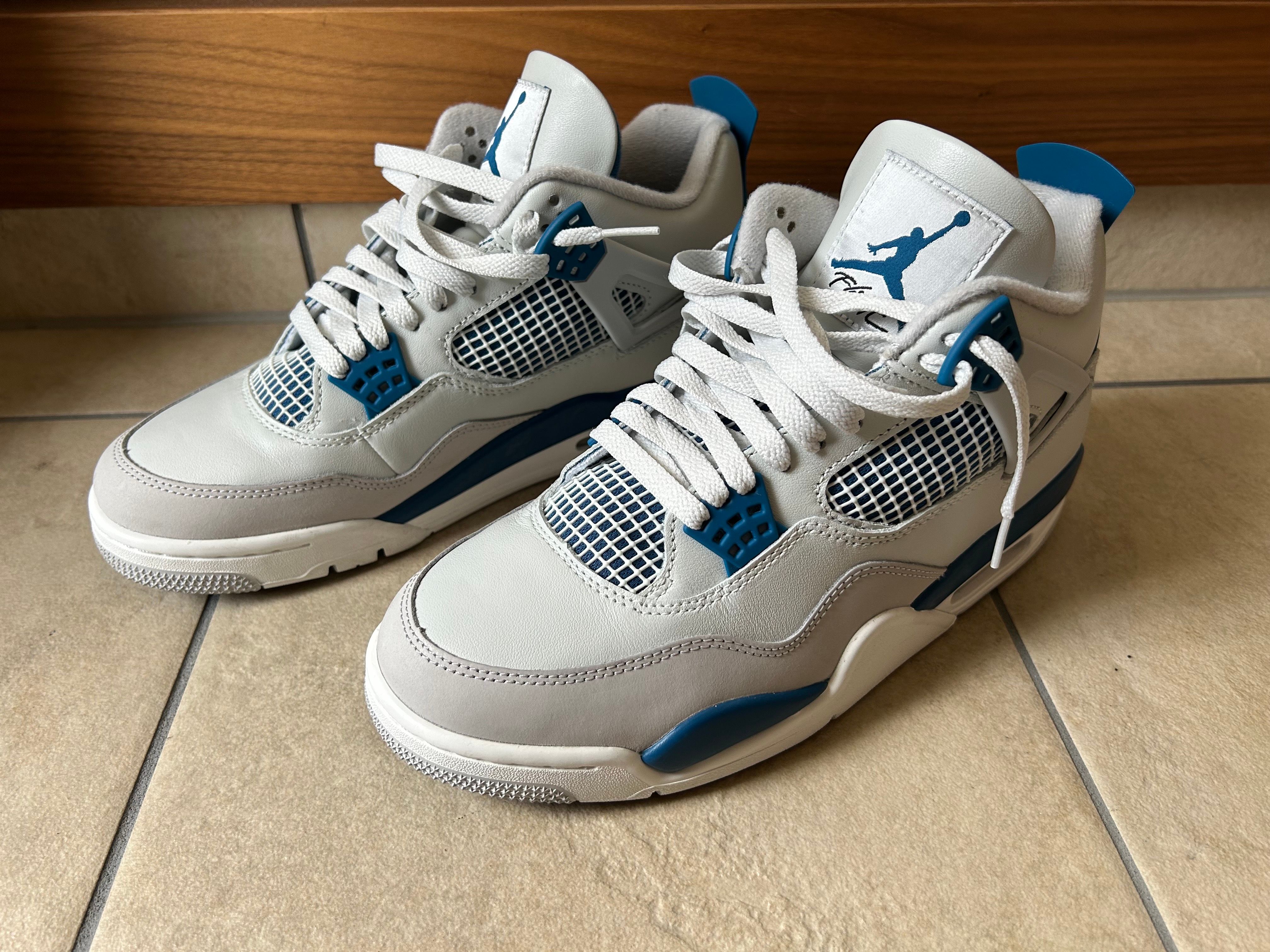 Nike Air Jordan 4 Retro "Industrial Blue"