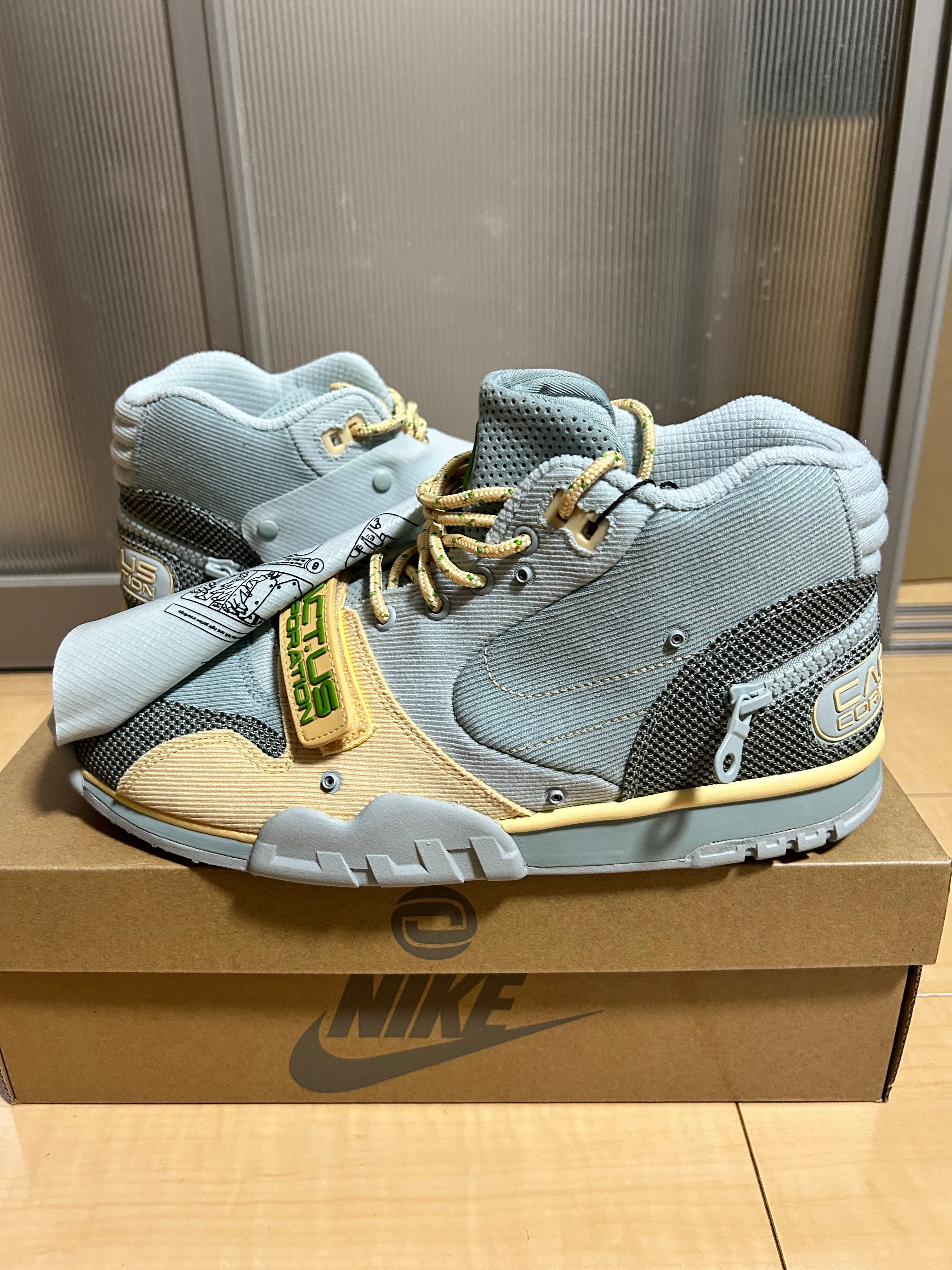 Travis Scott × Nike Air Trainer 1 SP "Grey Haze and Dusty Sage"