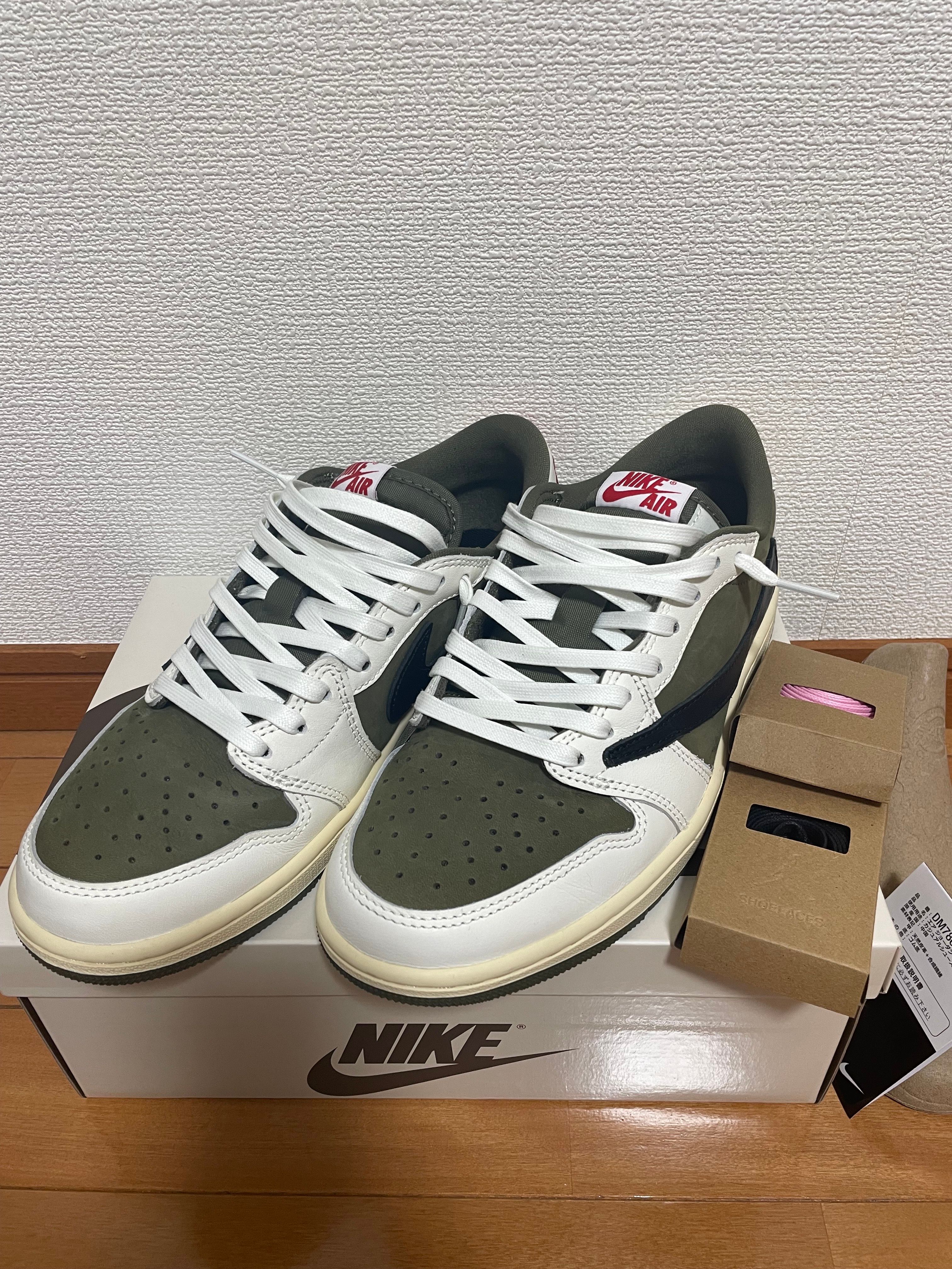 Travis Scott × Nike Air Jordan 1 Low OG SP "Reverse Olive"