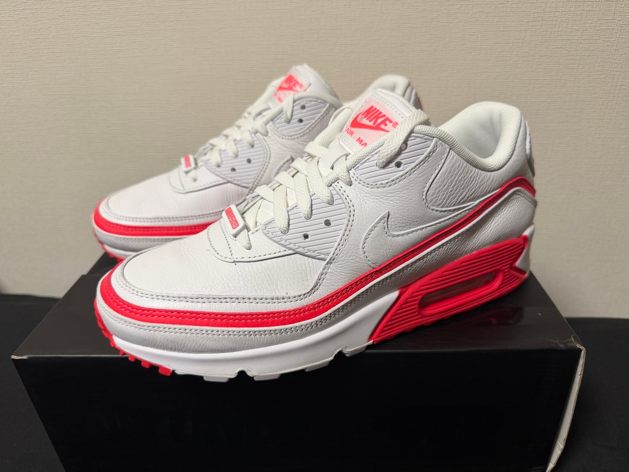 UNDEFEATED × Nike Air Max 90 "White/Red"