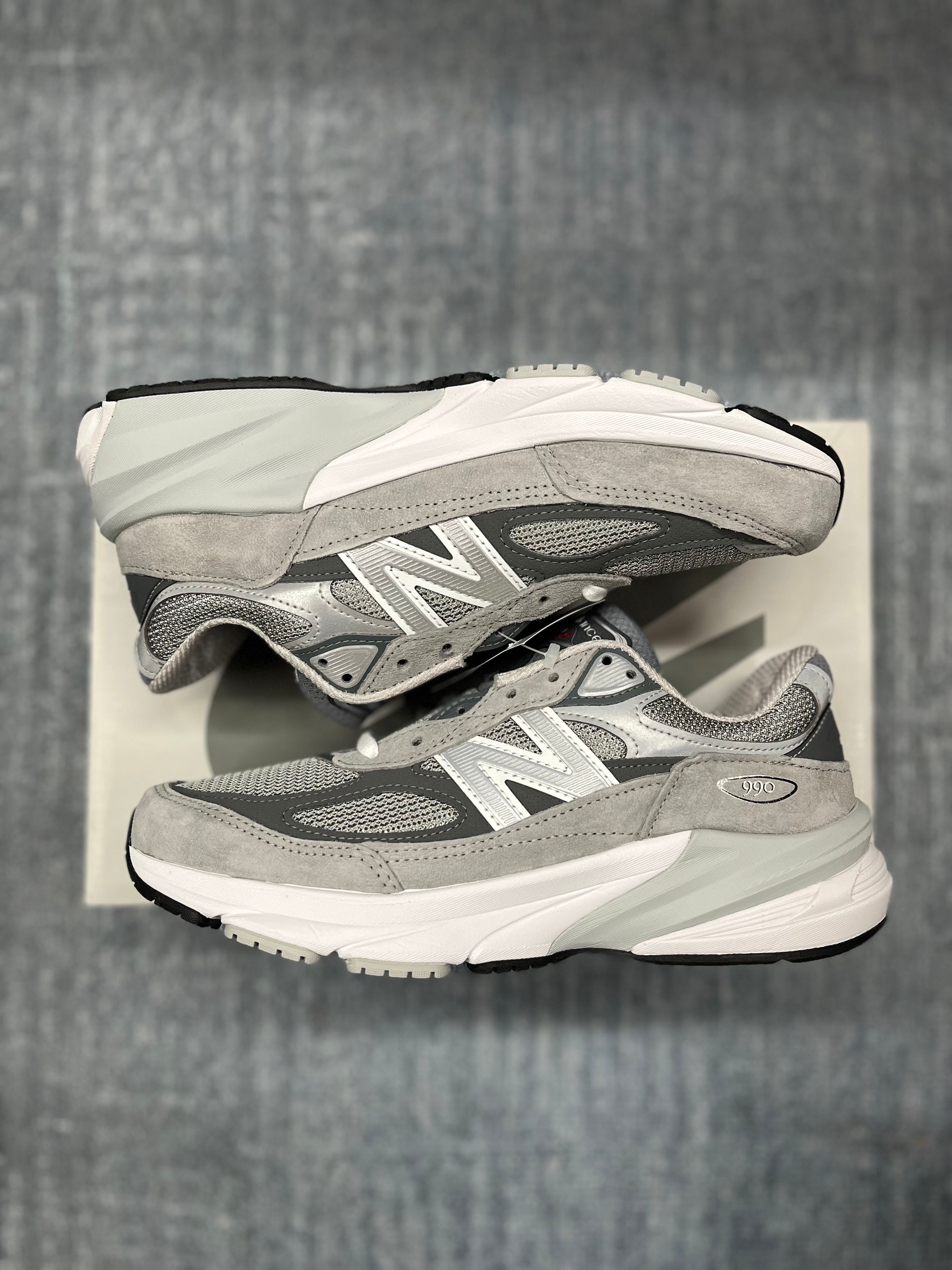 New Balance 990V6 "Gray" (Heel Logo NB)