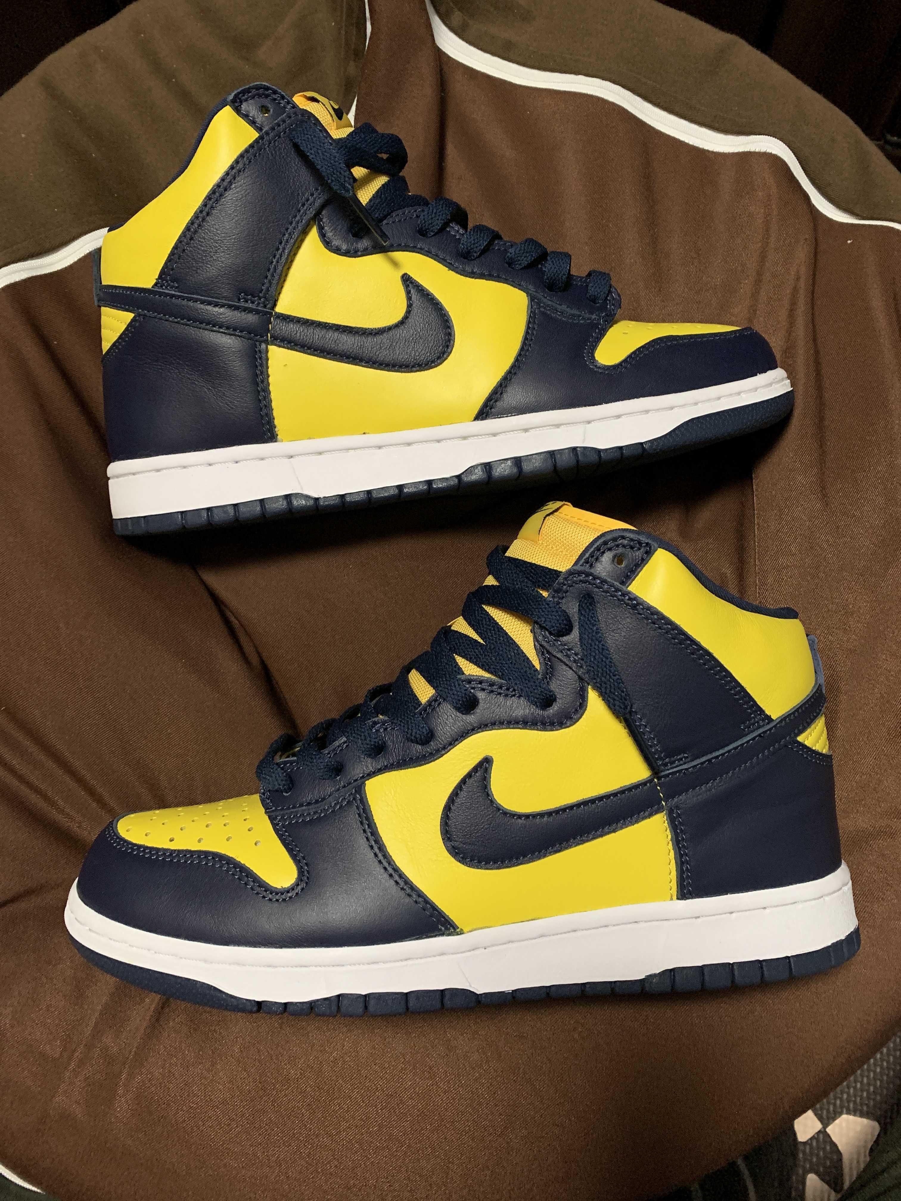 Nike Dunk High "Michigan"