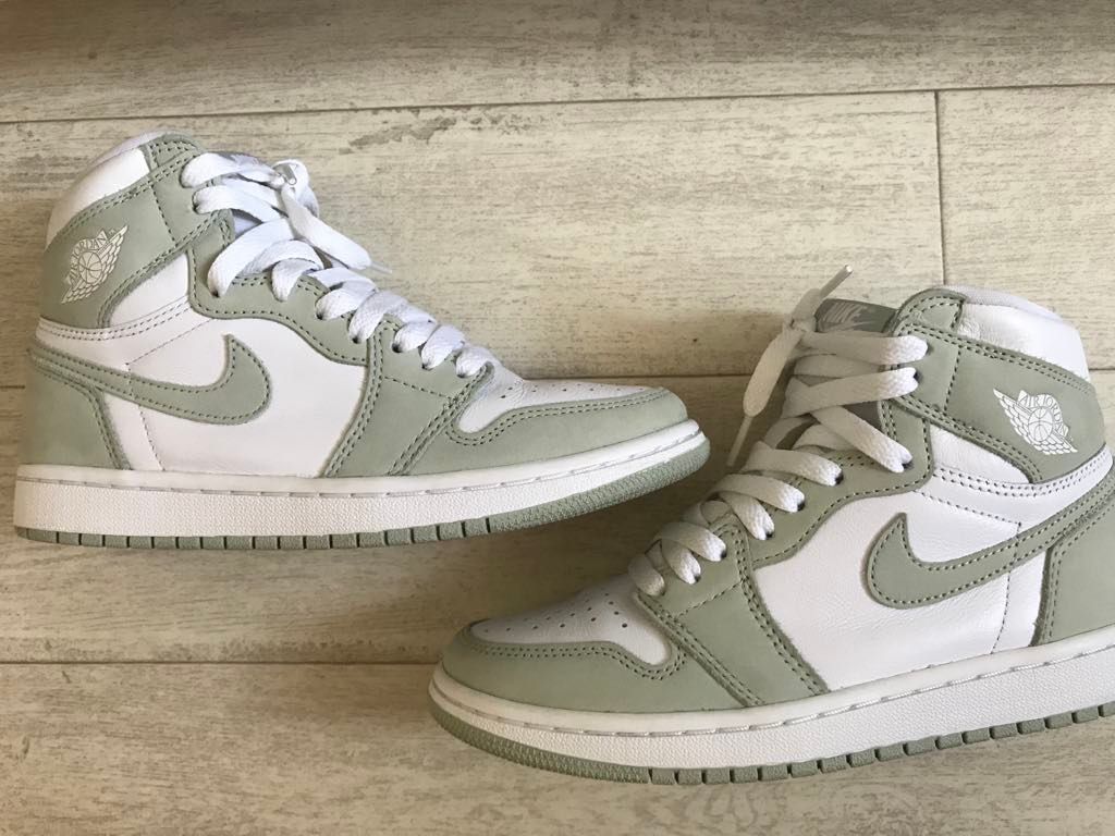 Nike Women's Air Jordan 1 High OG "Seafoam"