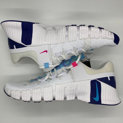 Nike Free Metcon 5 "White/Fierce Pink/Deep Royal Blue/Aquarius Blue"