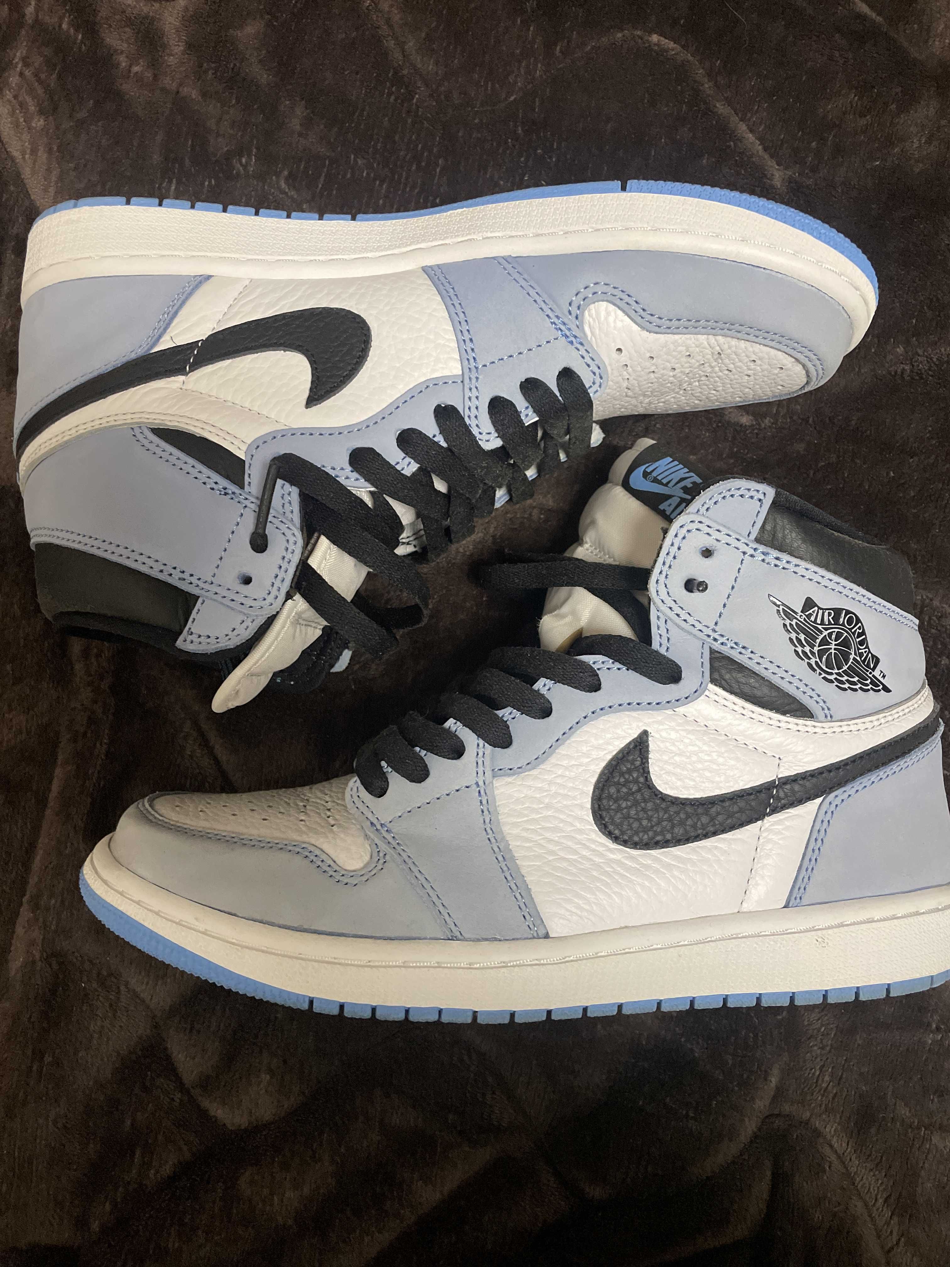 Nike Air Jordan 1 High OG "University Blue"
