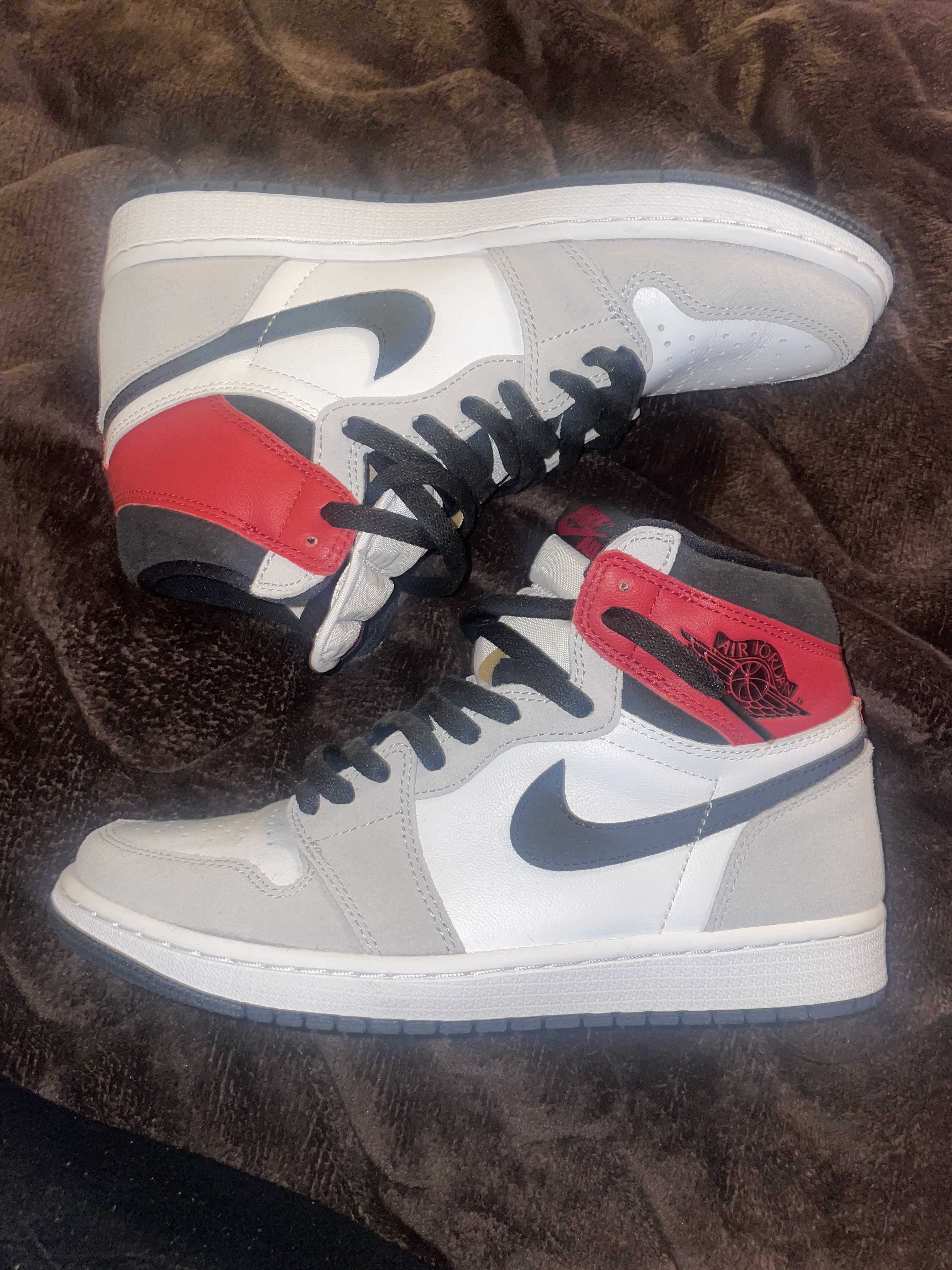 Nike Air Jordan 1 High OG "White/Black/Light Smoke Grey"