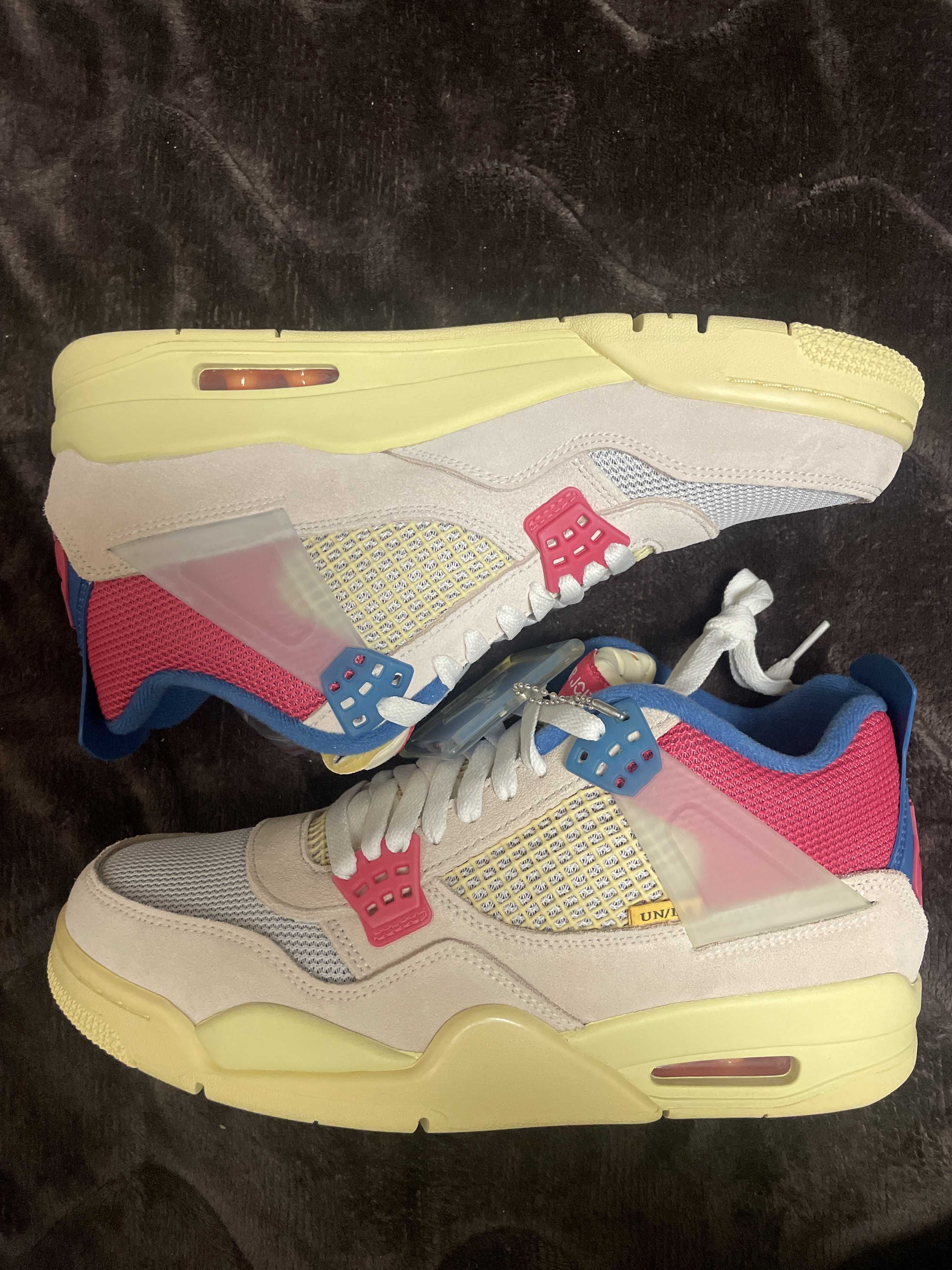 UNION × Nike Air Jordan 4 SP "Guava Ice/Light Fusion Red"