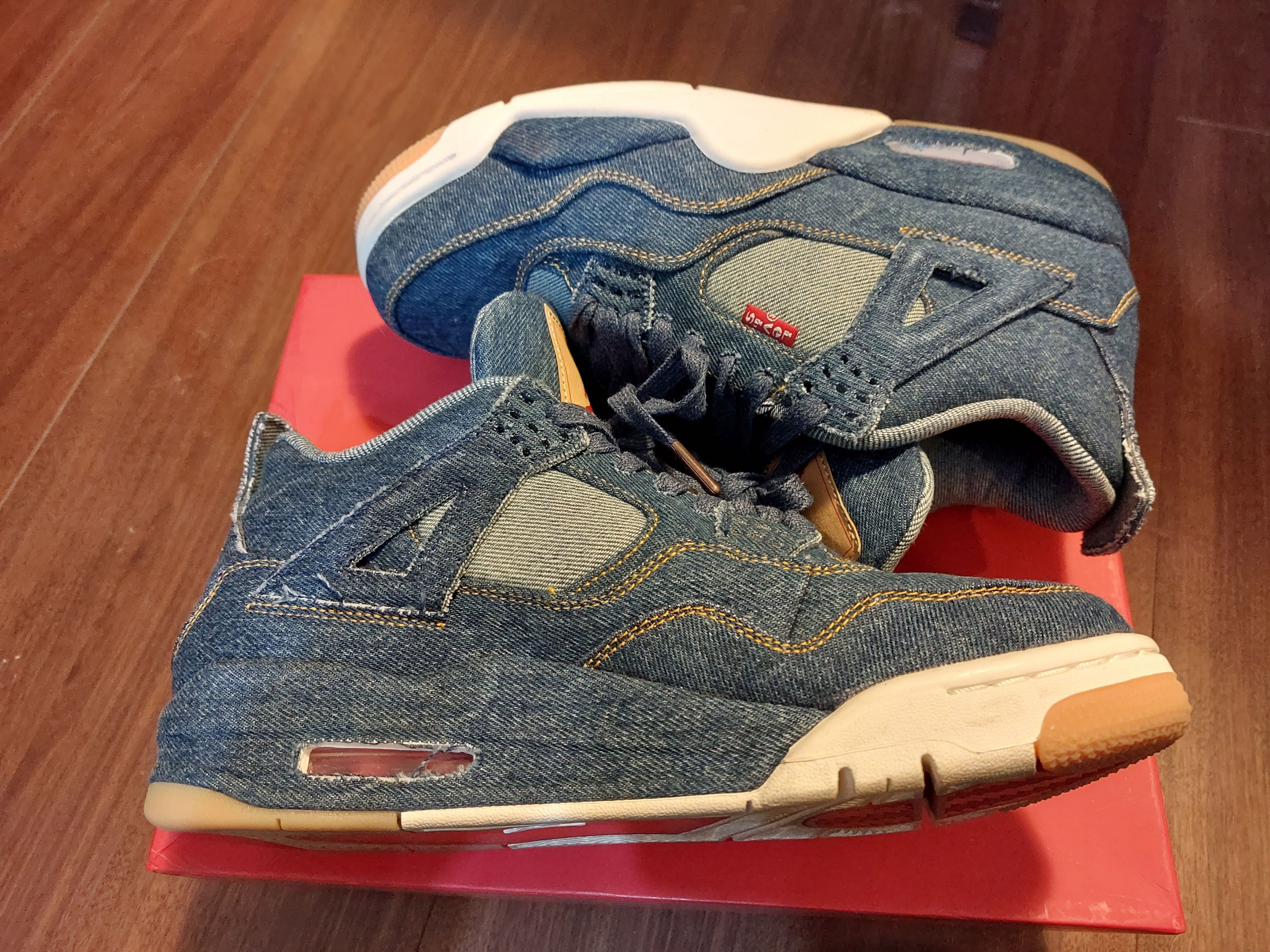 Nike × Levi's Air Jordan 4 "Denim"(タグ:LEVIS®)