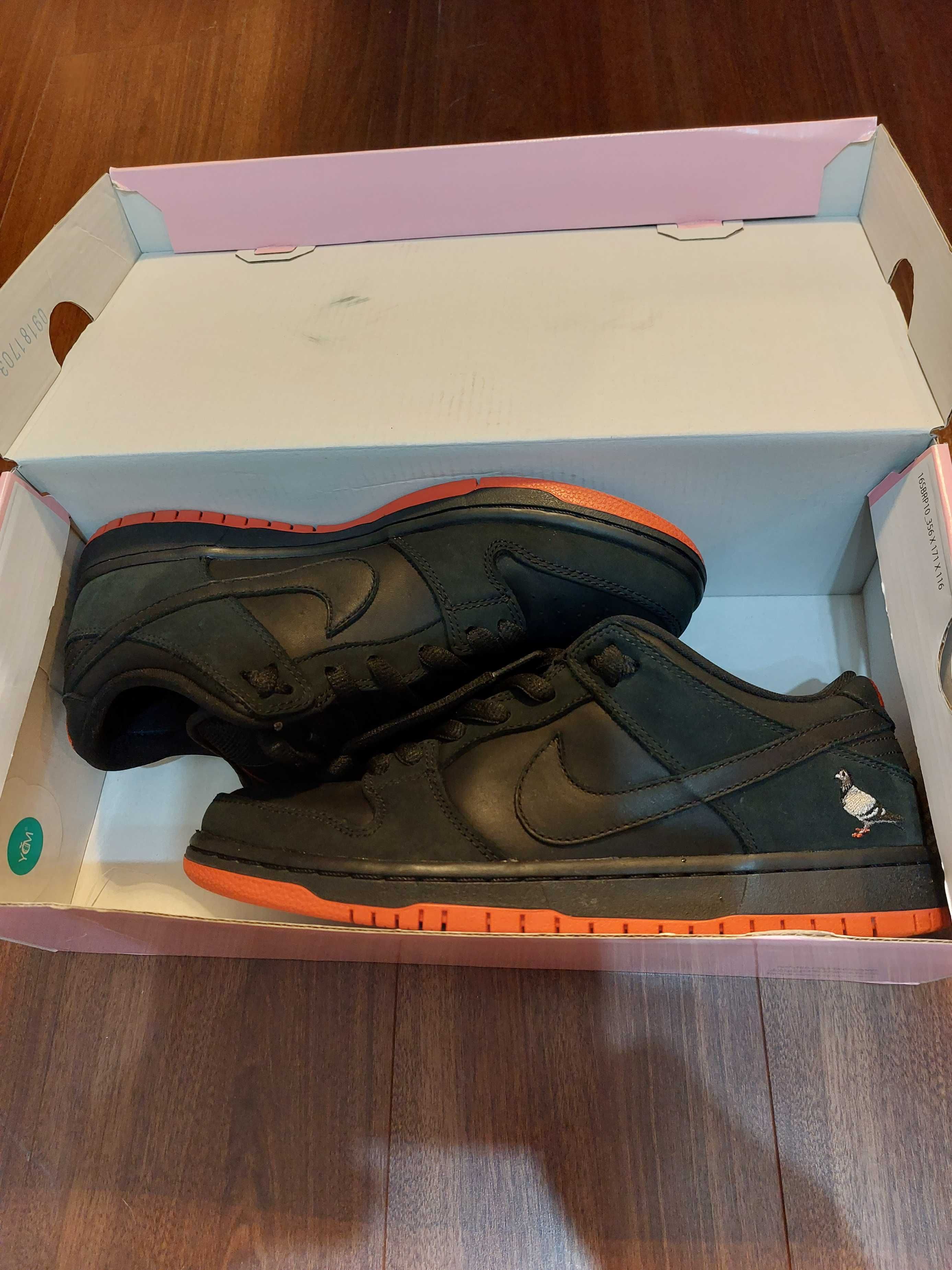 Nike SB Dunk Low TRD QS "Black Pigeon"