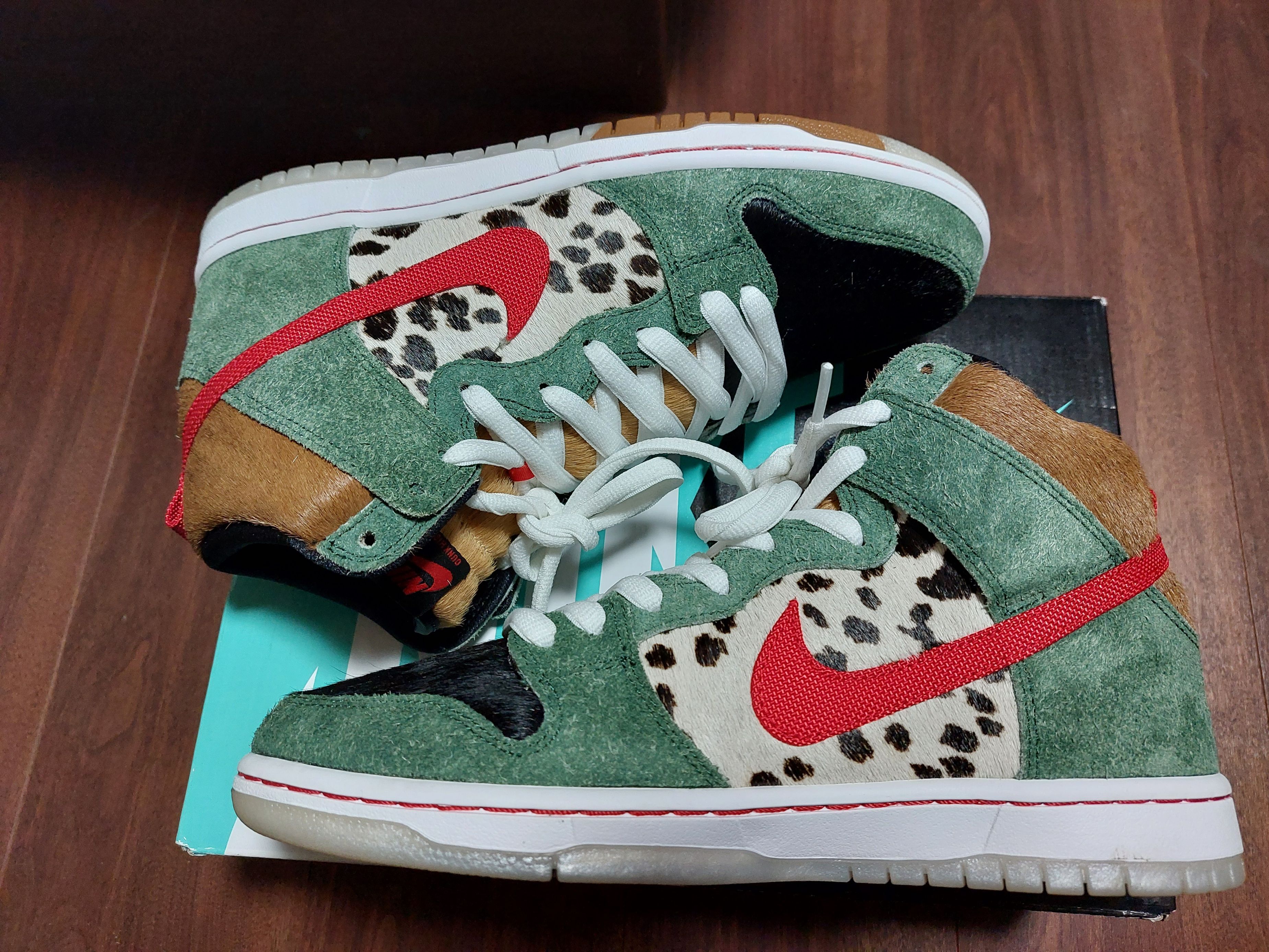 Nike SB Dunk High Pro QS "Dog Walker"