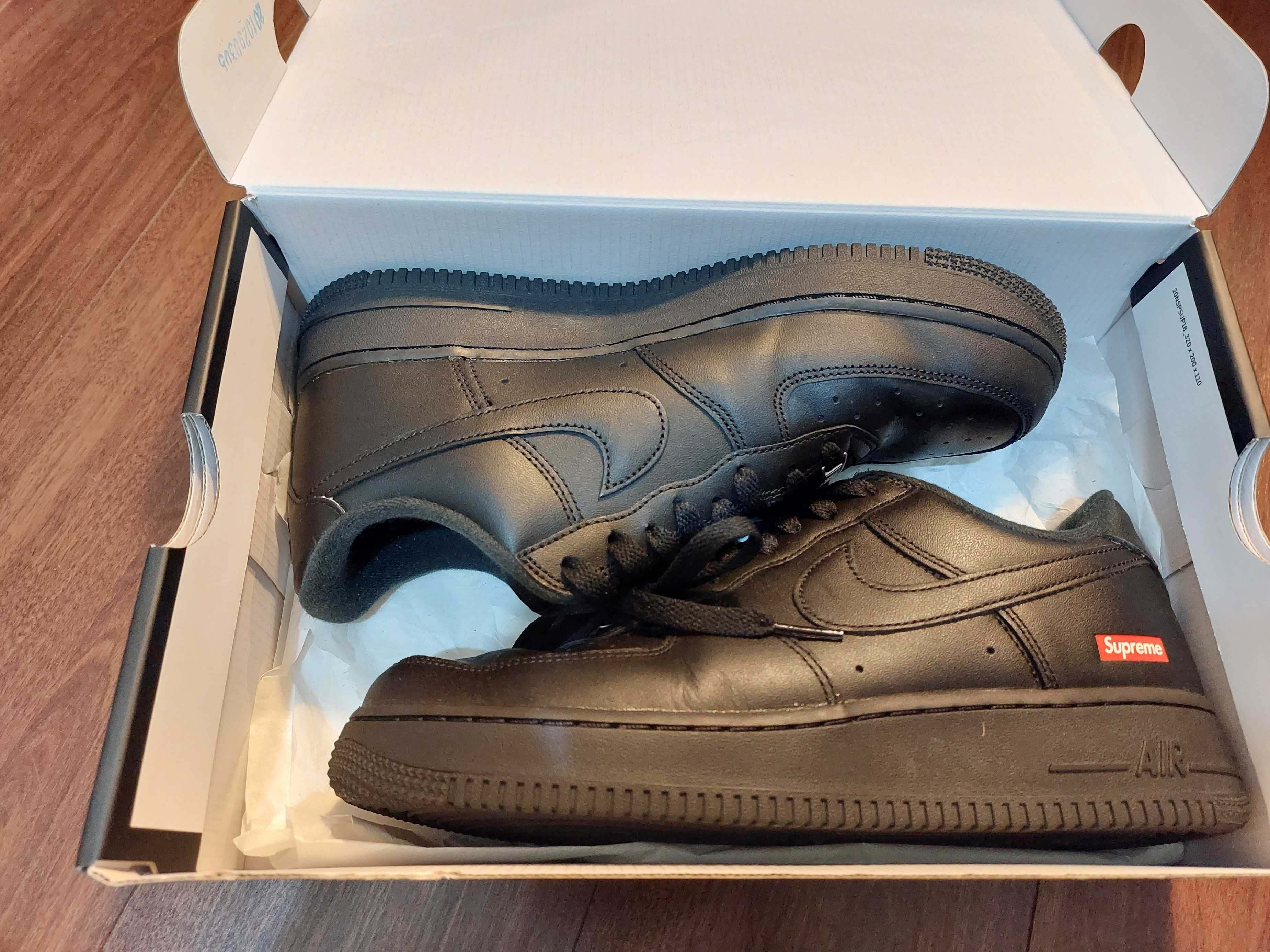 Supreme × Nike Air Force 1 Low "Black"
