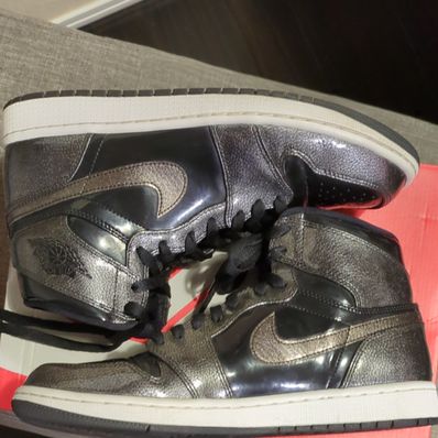 Nike Air Jordan 1 Retro High "Black Patent"