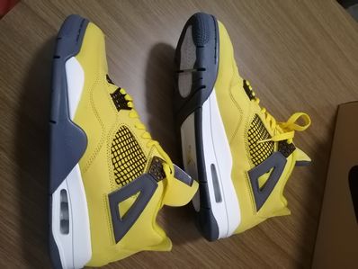 Nike Air Jordan 4 "Tour Yellow"