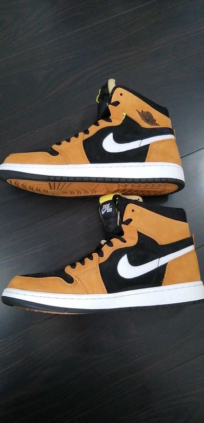 Nike Air Jordan 1 High Zoom "Monarch Orange"