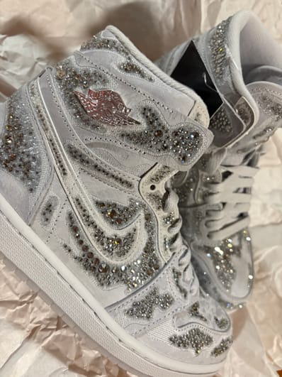 Swarovski × Nike Women's Air Jordan 1 High OG "Vast Grey"