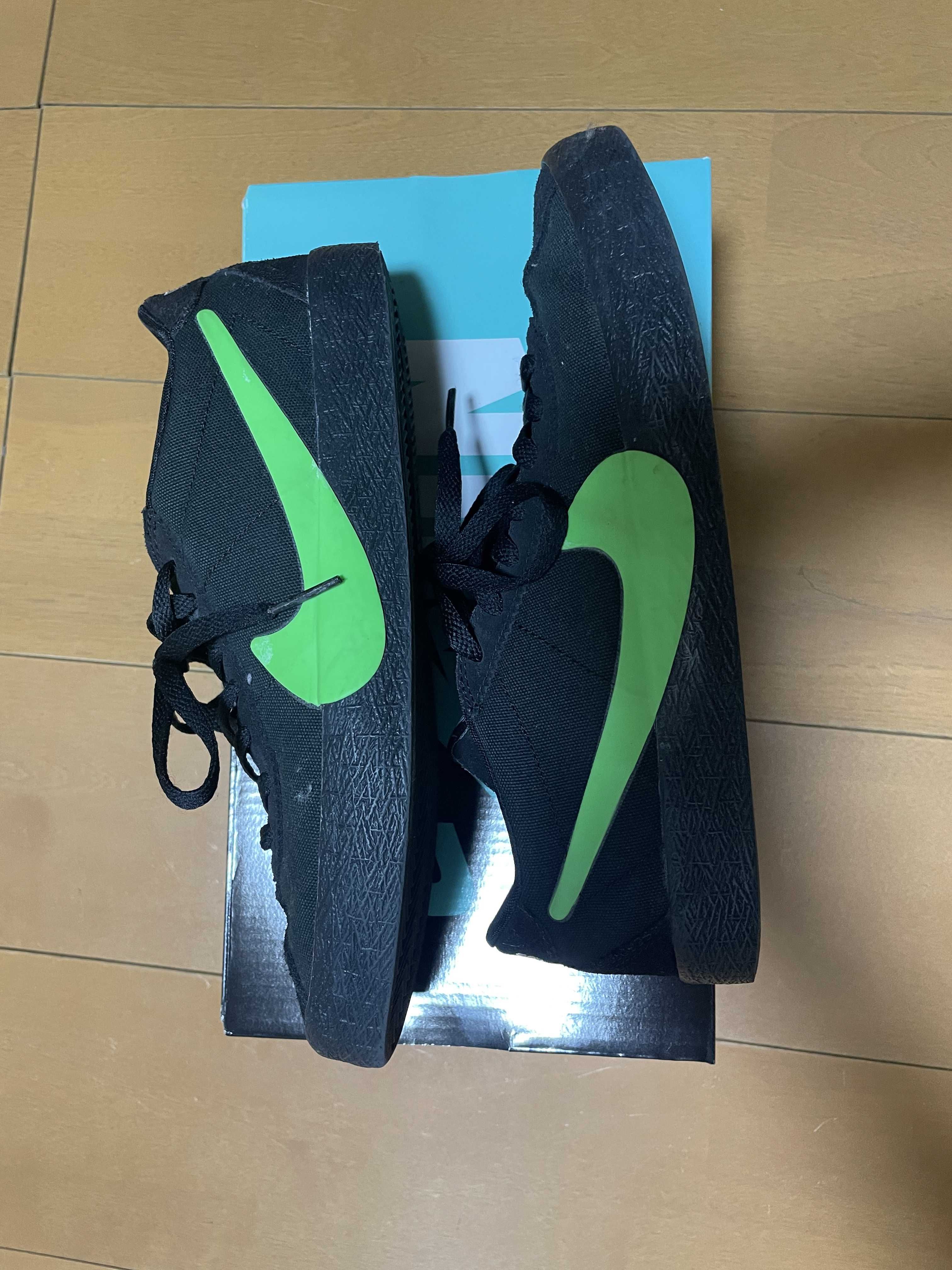 Poets × Nike SB Bruin QS 