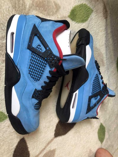 Travis Scott × Nike Air Jordan 4 Retro Cactus Jack "University Blue"