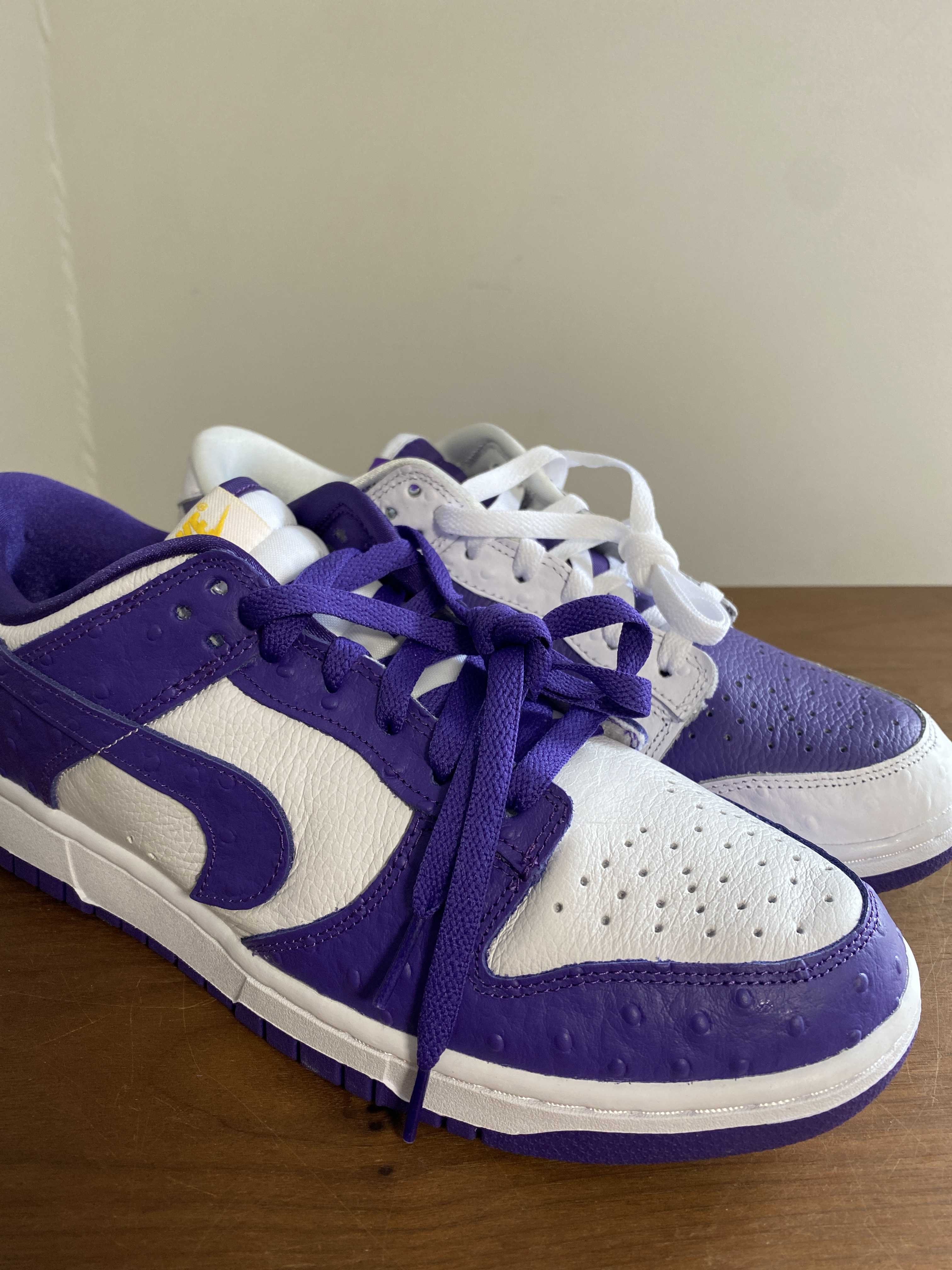 Nike Women's Dunk Low "Made You Look"