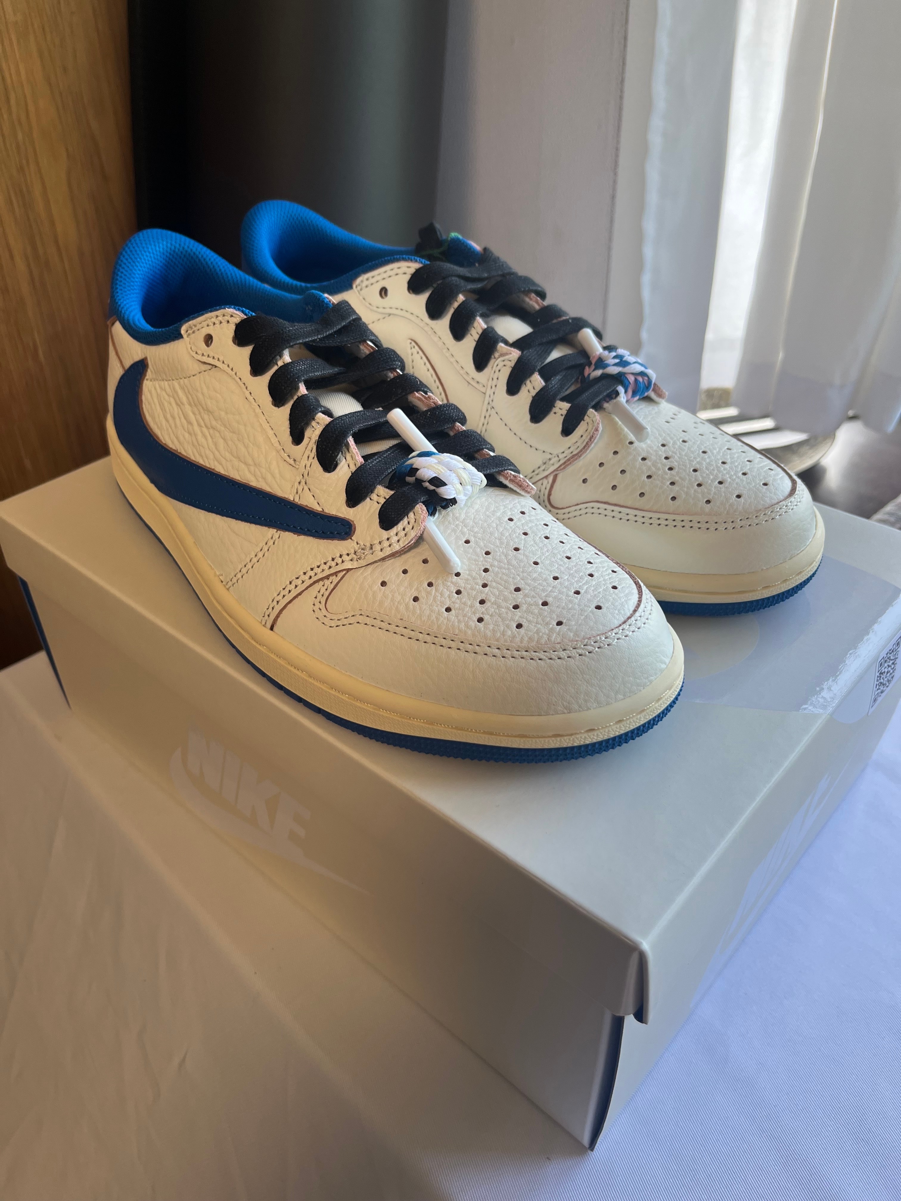 Travis Scott × fragment design × Nike Air Jordan 1 Low OG "Sail/Military Blue"