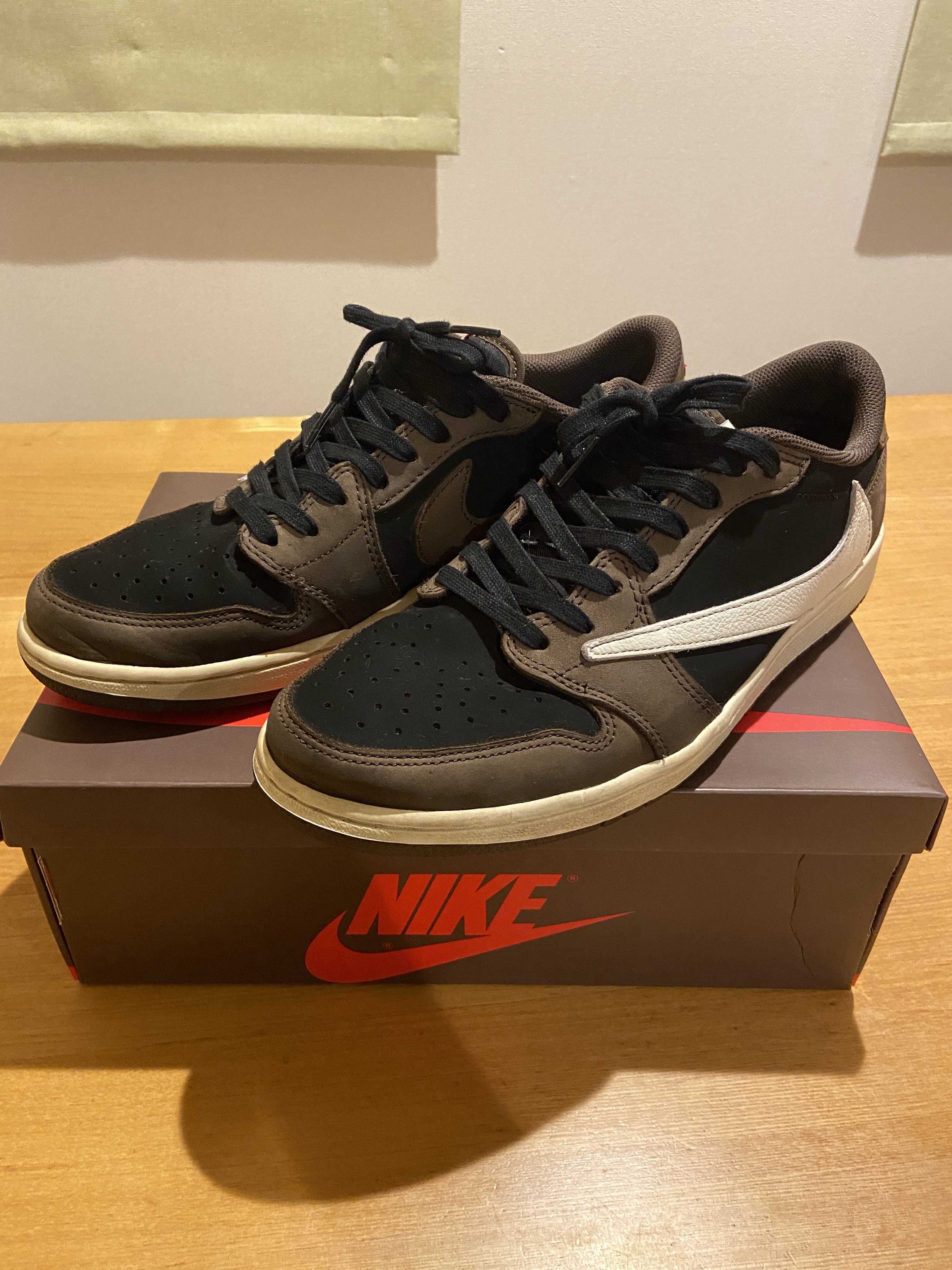 Travis Scott × Nike Air Jordan 1 Low OG SP-T  "Black/Dark Mocha"