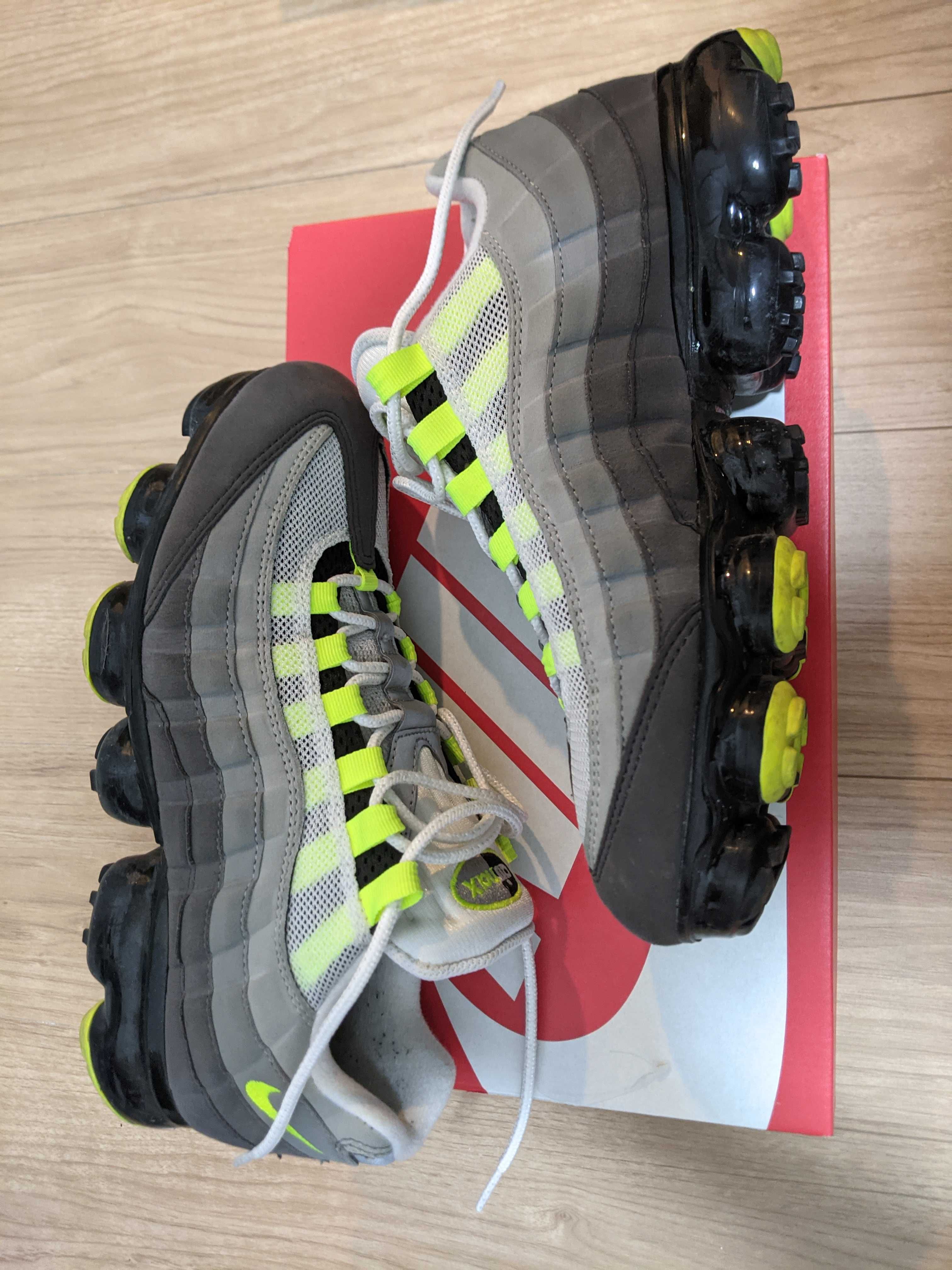Nike Air Vapormax 95 "Neon"