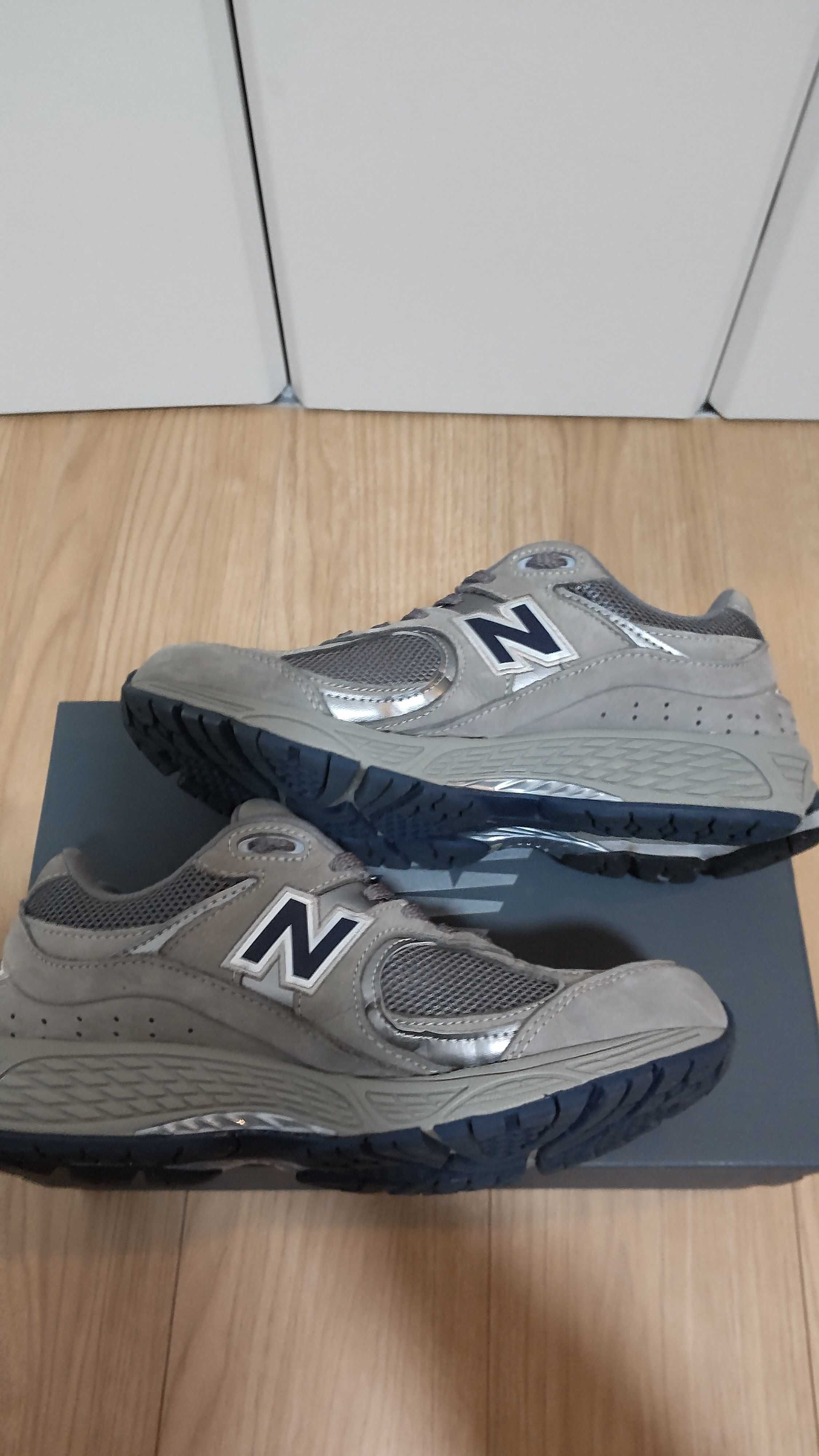 New Balance 2002R "Gray"