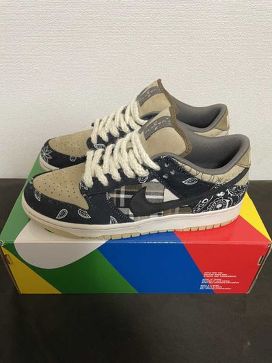 Travis Scott × Nike SB Dunk Low "Black/Parachute Beige"