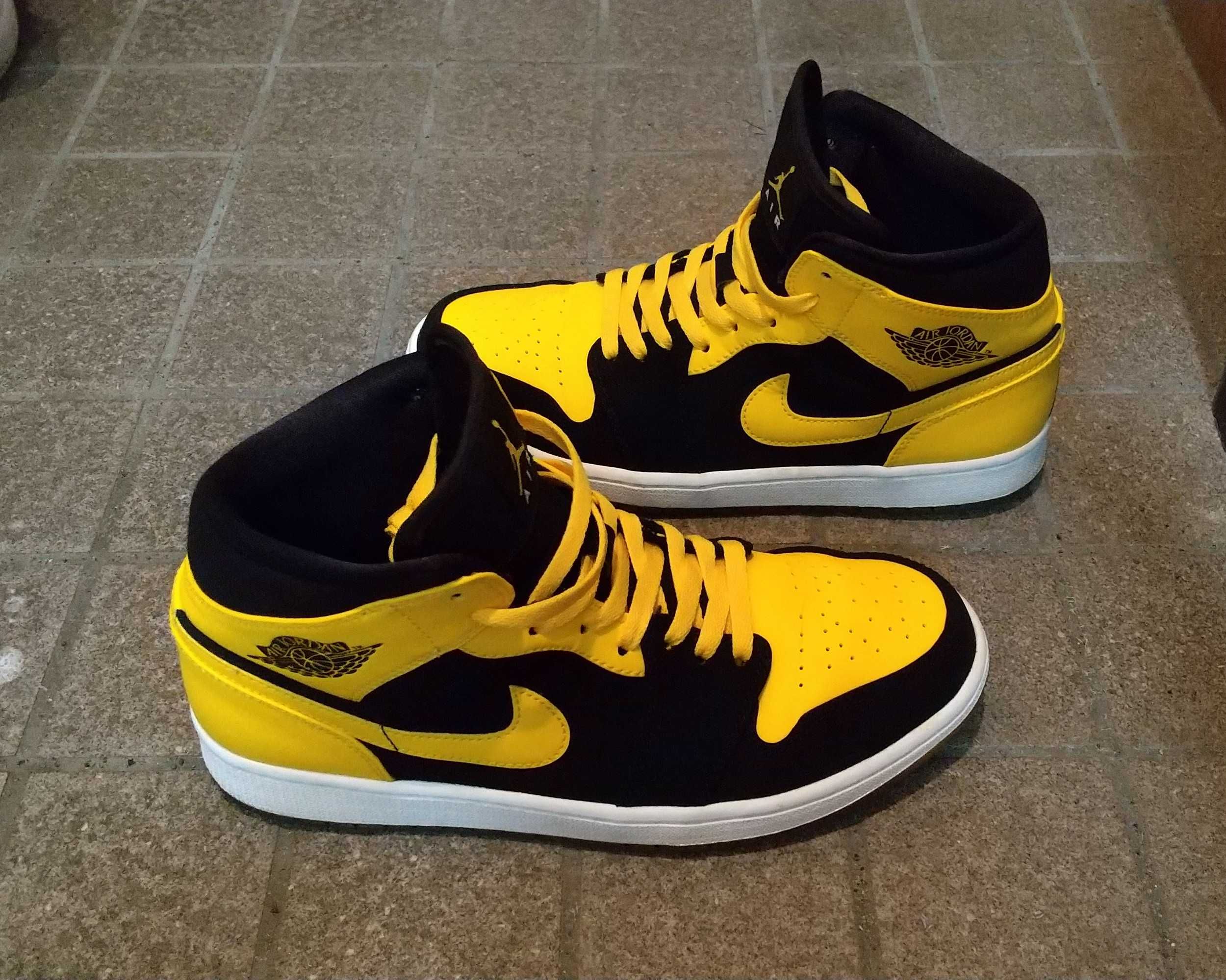 Nike Air Jordan 1 Retro Mid "New Love" (2017)