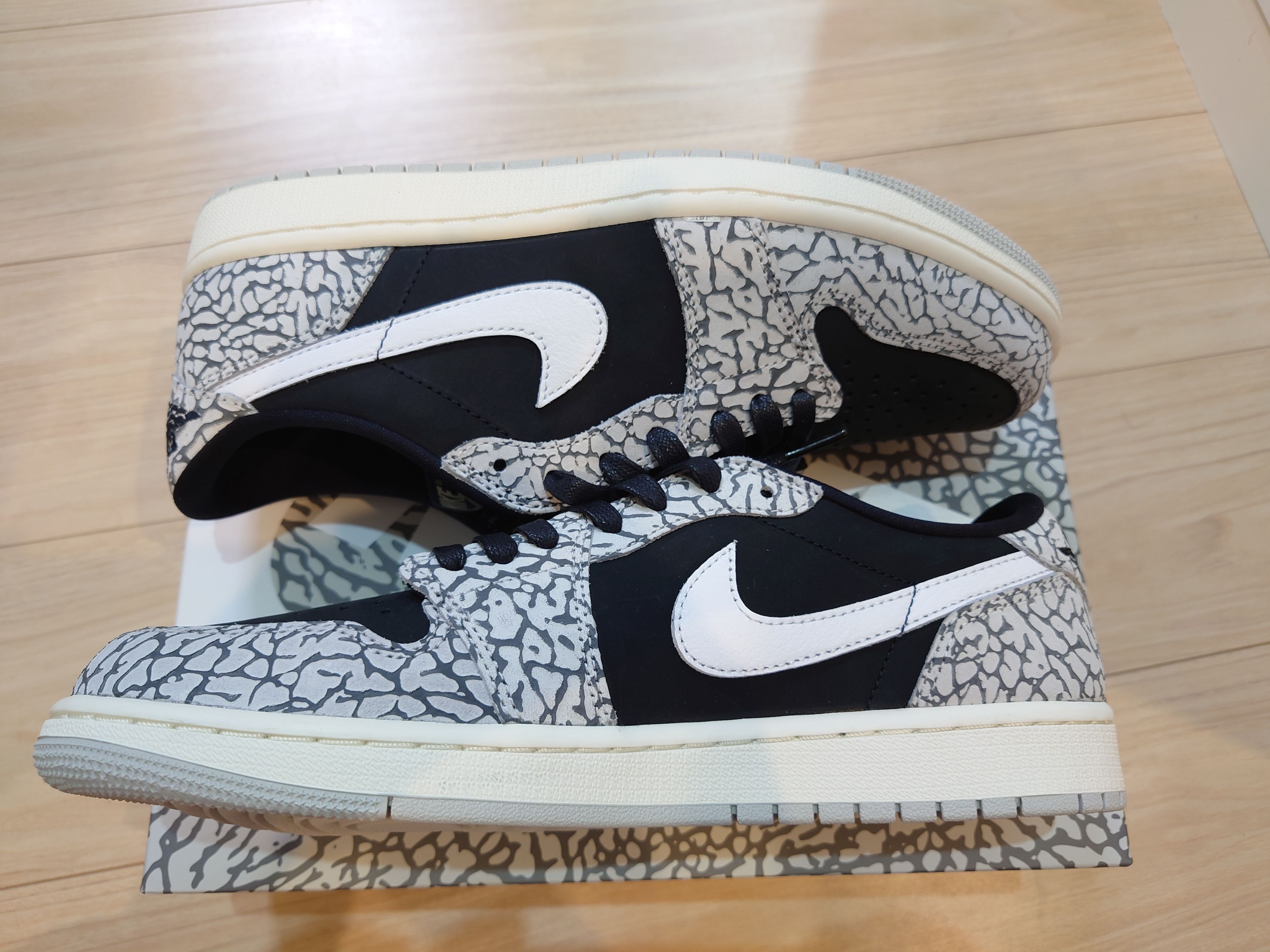 Nike Air Jordan 1 Retro Low OG "Black Cement"