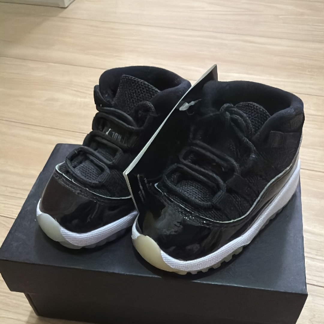 ジョーダン エアジョーダン11 (JORDAN Air Jordan 11) の新作・中古