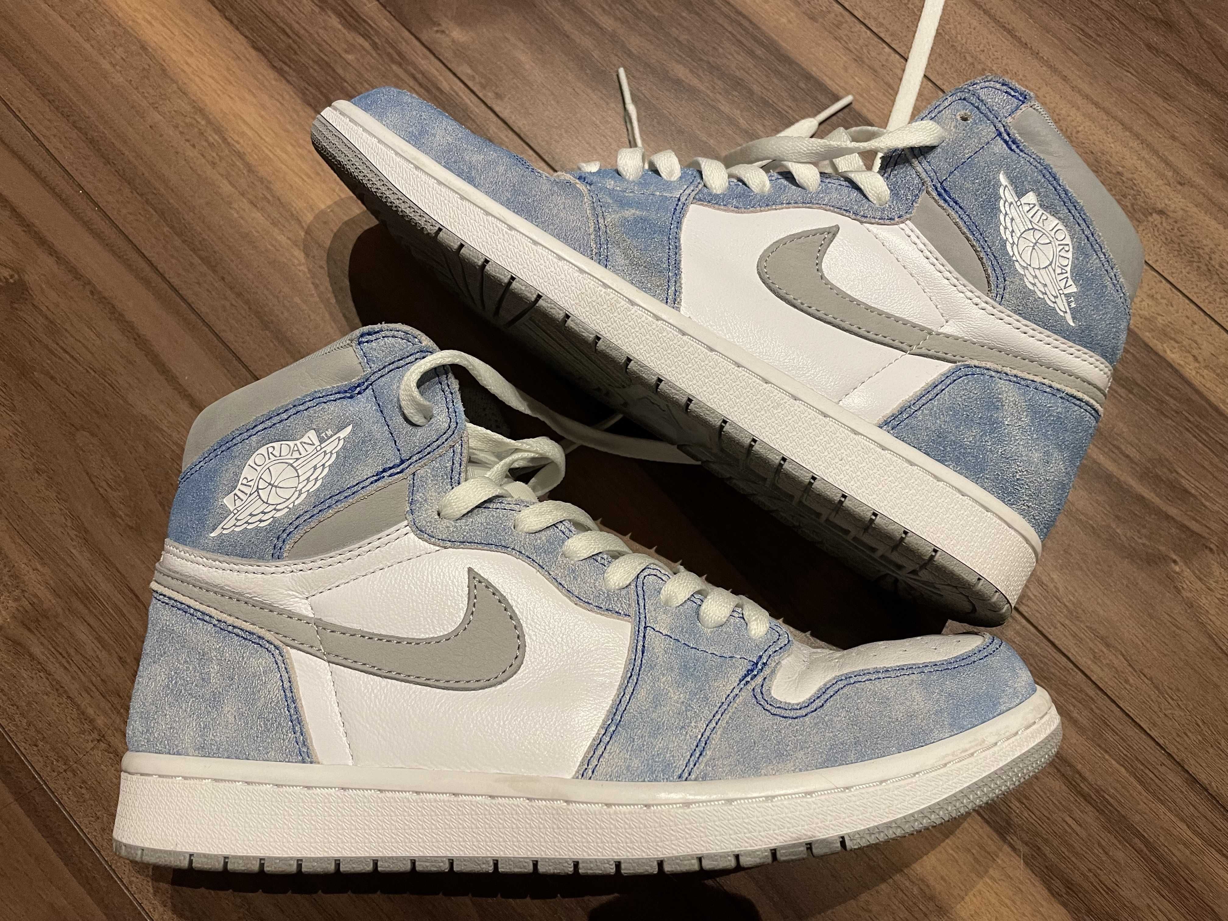 Nike Air Jordan 1 High OG "Hyper Royal"
