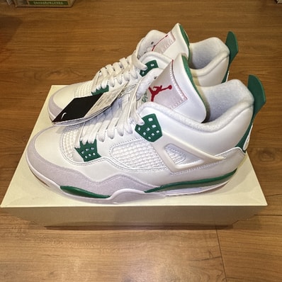 Nike SB × Air Jordan 4 Retro SP "Pine Green"