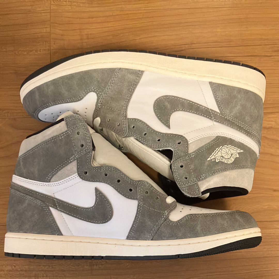 Nike Air Jordan 1 Retro High OG "Black and Smoke Grey"