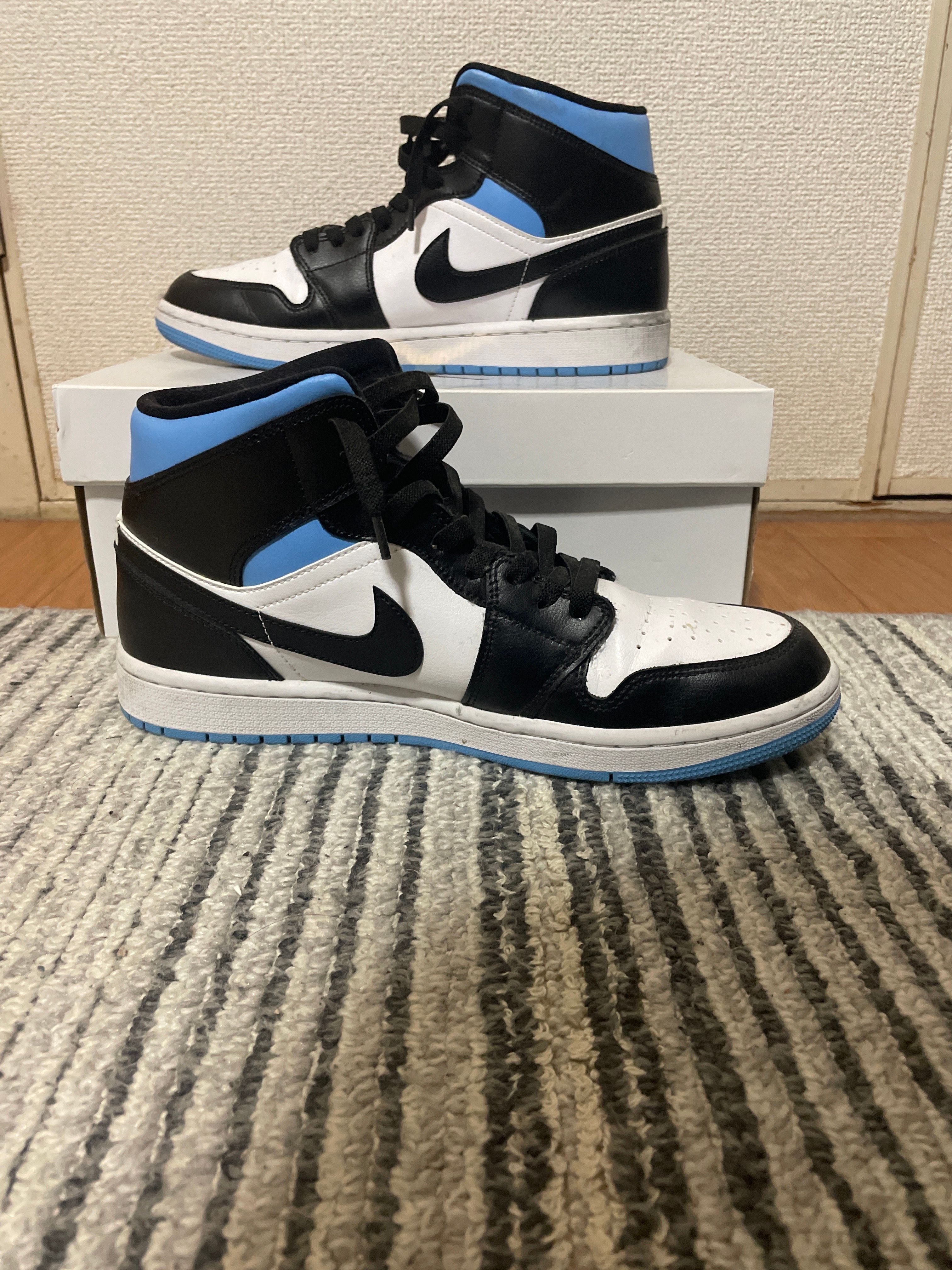 Nike Women's Air Jordan 1 Mid "Black/University Blue"