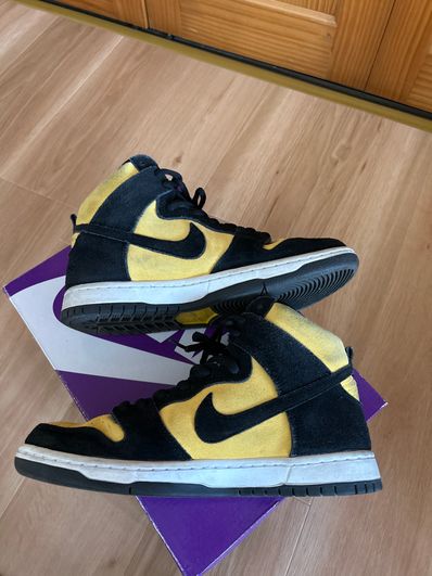 NIKE SB DUNK HIGH "MAIZE AND BLACK"