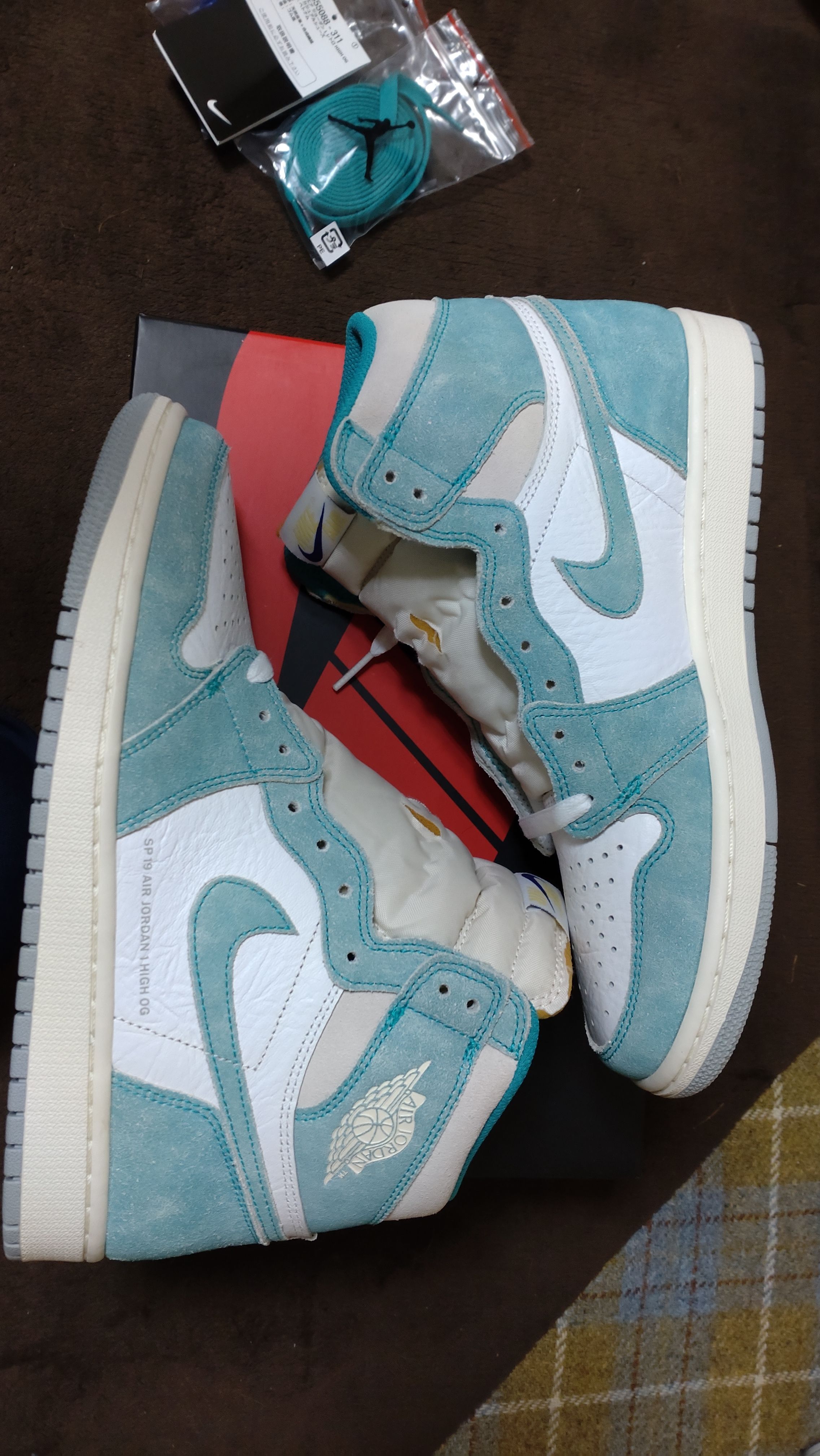 Nike Air Jordan 1 Retro High OG "Turbo Green"
