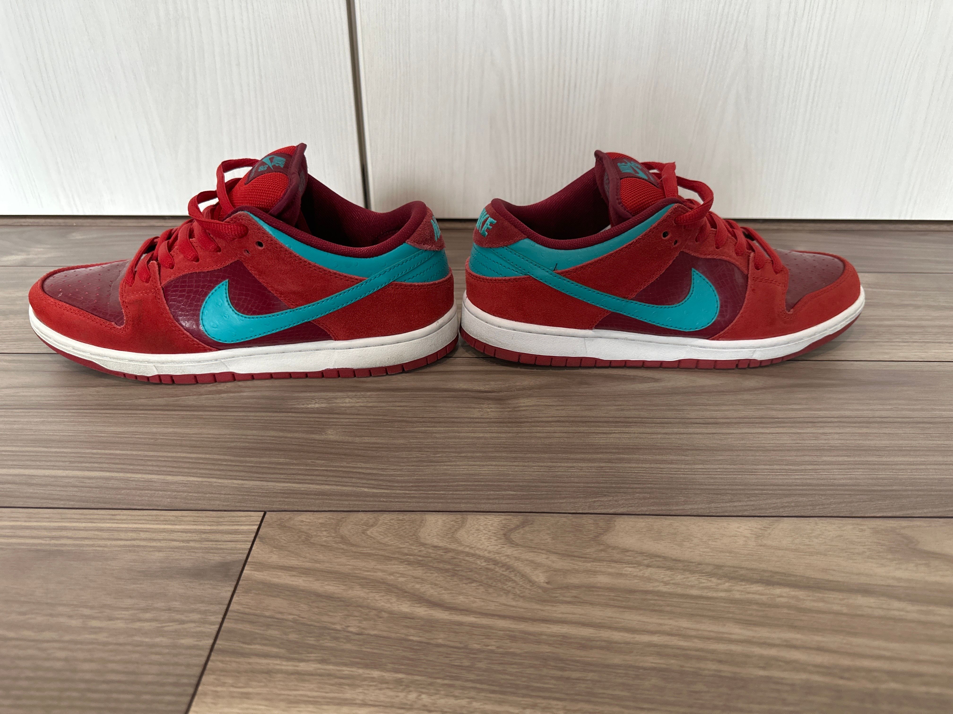 Nike SB Dunk Low "Brickhouse Turbo Green"