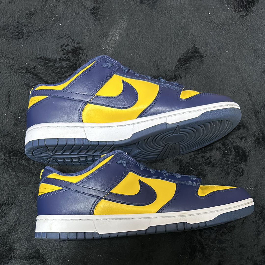 Nike Dunk Low "Michigan"