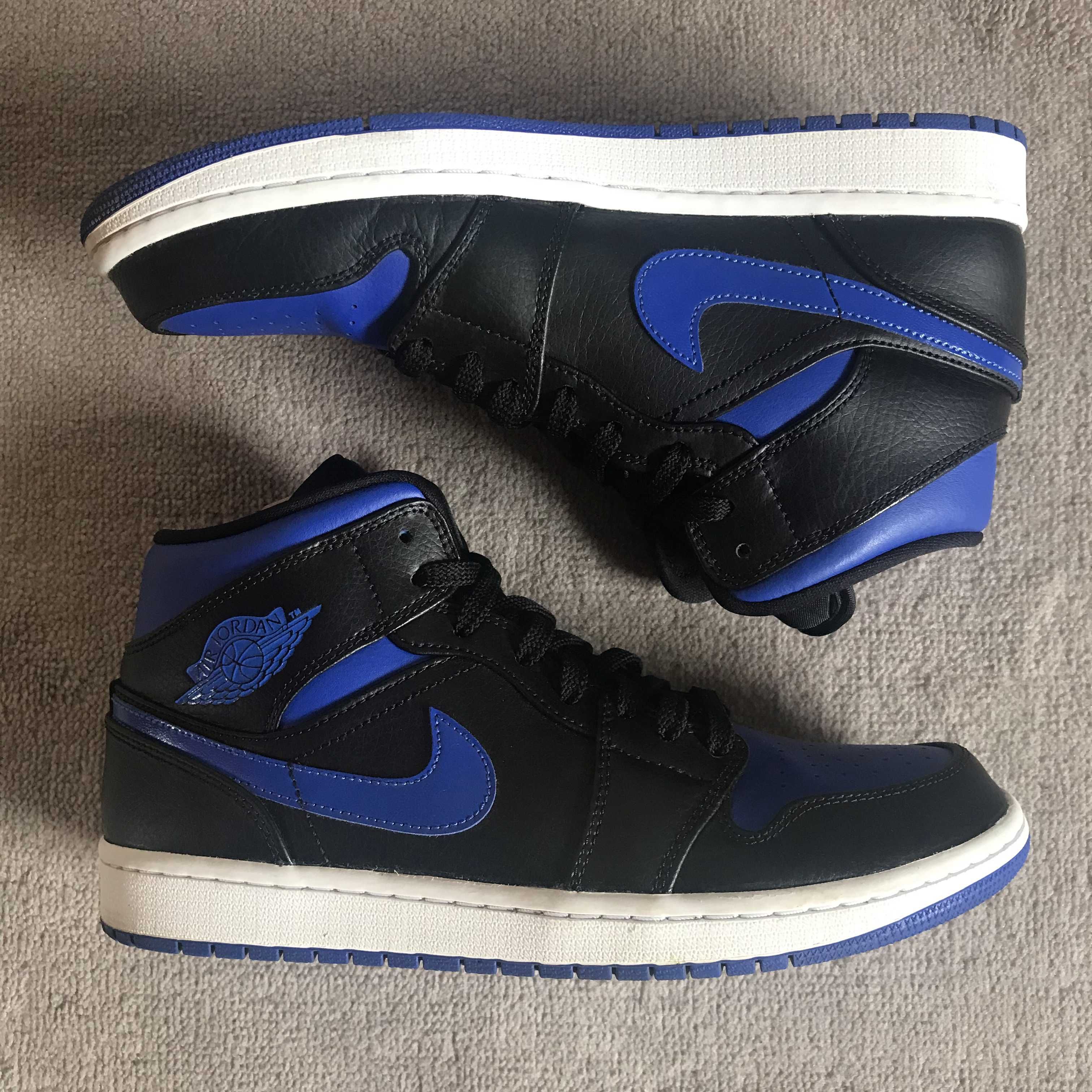 Nike Air Jordan 1 Mid "Hyper Royal"
