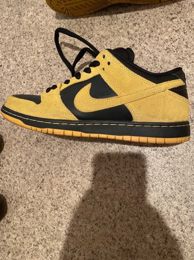 Nike SB Dunk Low "Iowa"