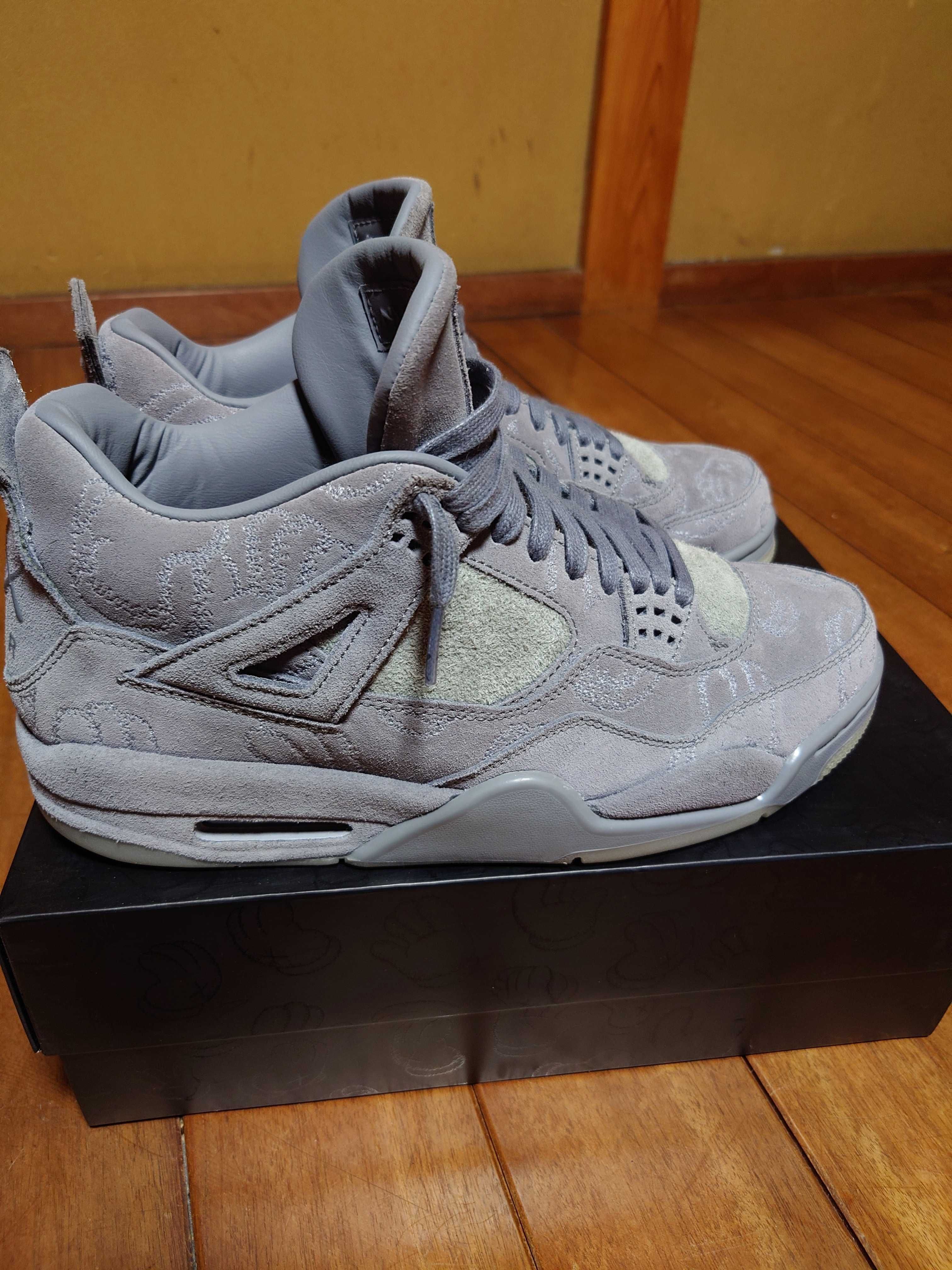 KAWS × Nike Air Jordan 4 Retro "Grey"